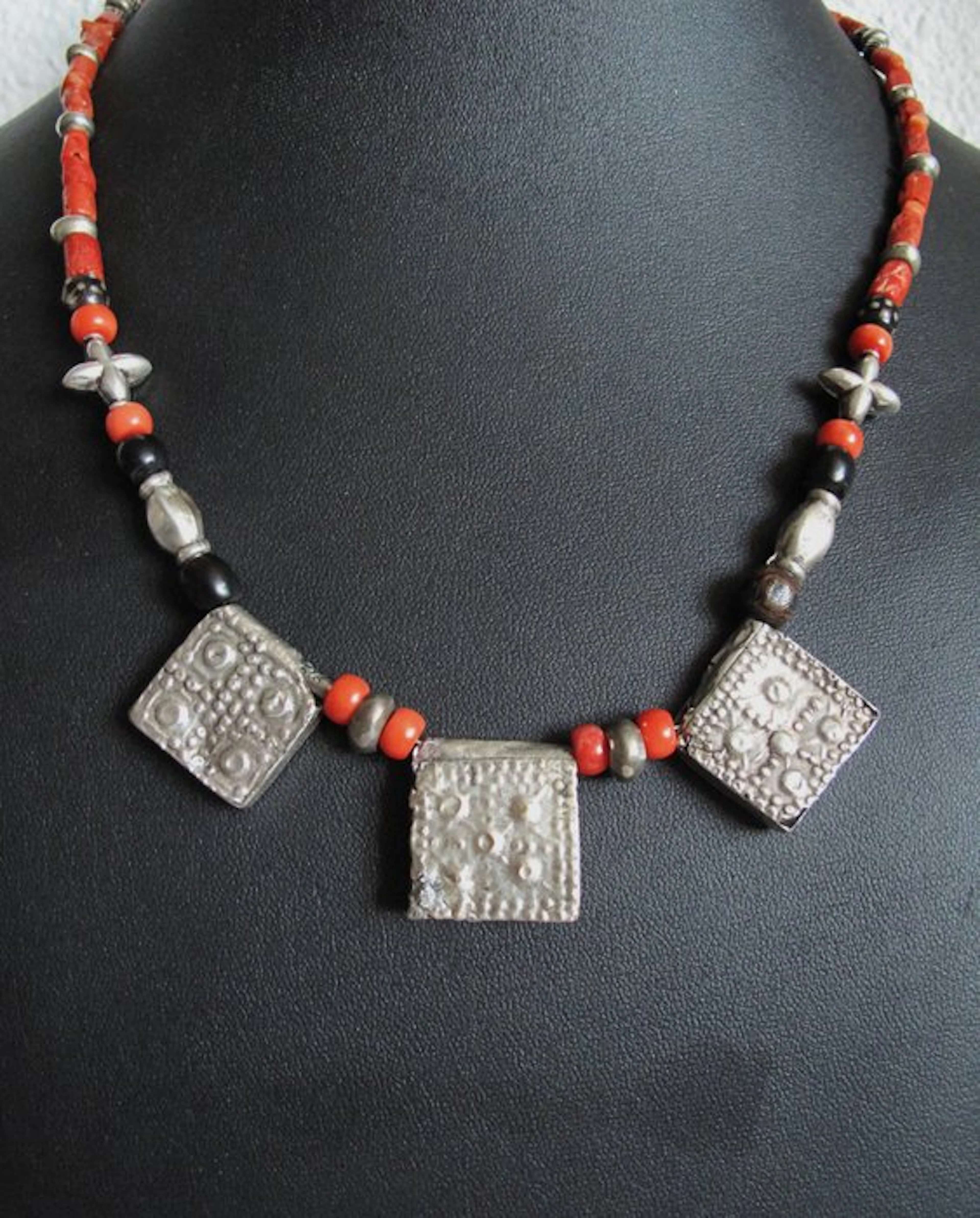 Silver, Coral, black coral - Necklace - Berber Morocco