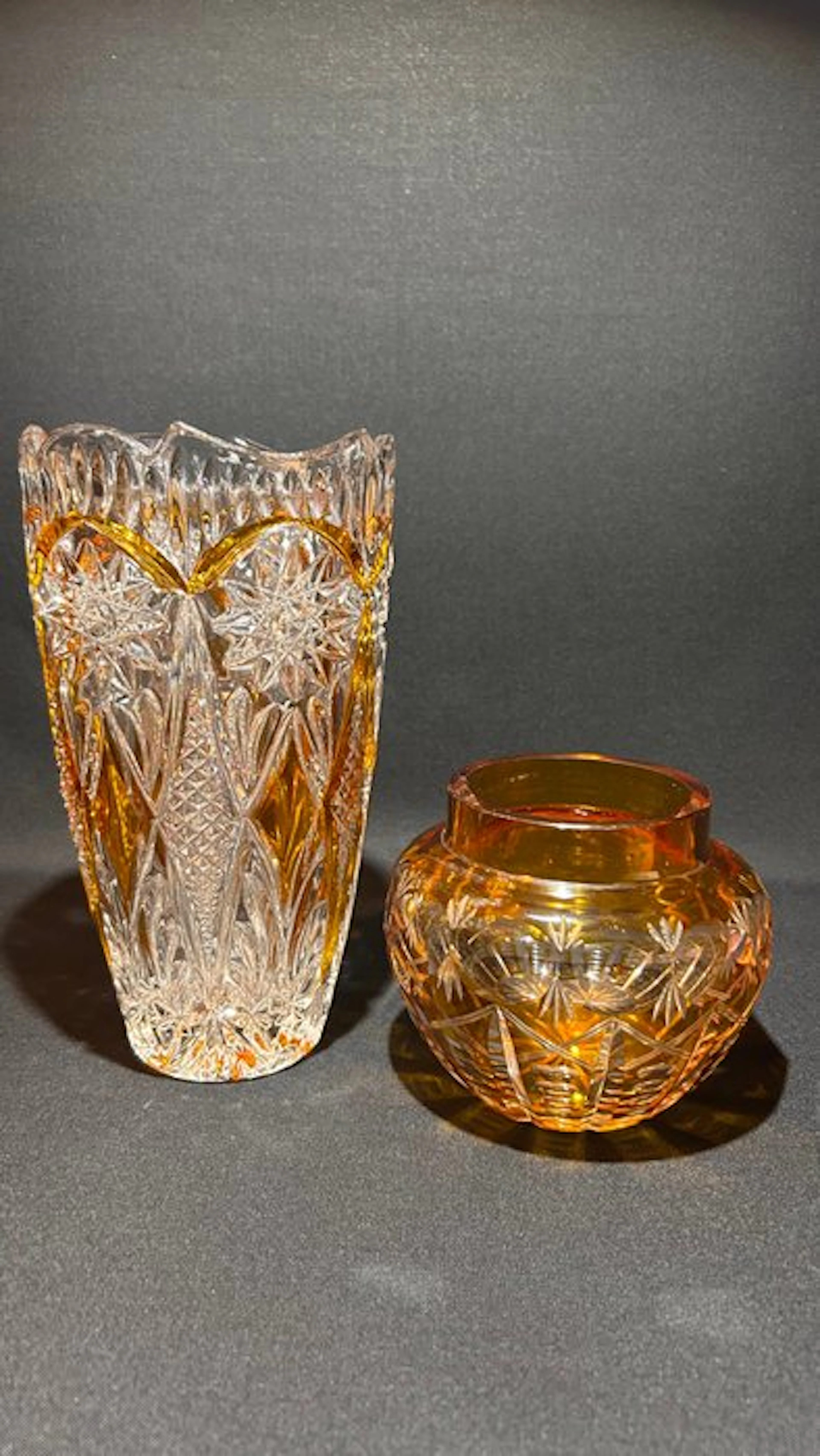 Vase (2) - Crystal - Pair of crystal vases.