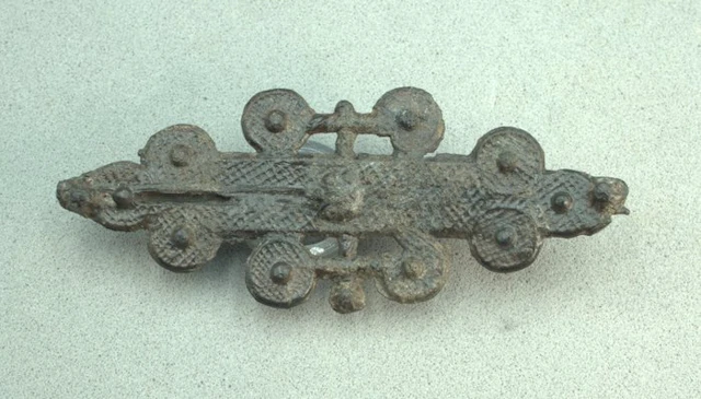 Medieval pewter cloak clasp - 71 mm