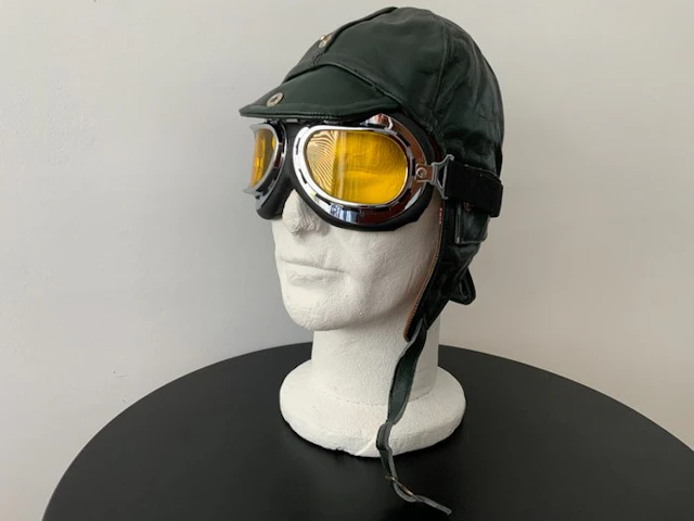 clothing - Netherlands - Leather Driving/Flying Helmet 1930-60 N.O.S