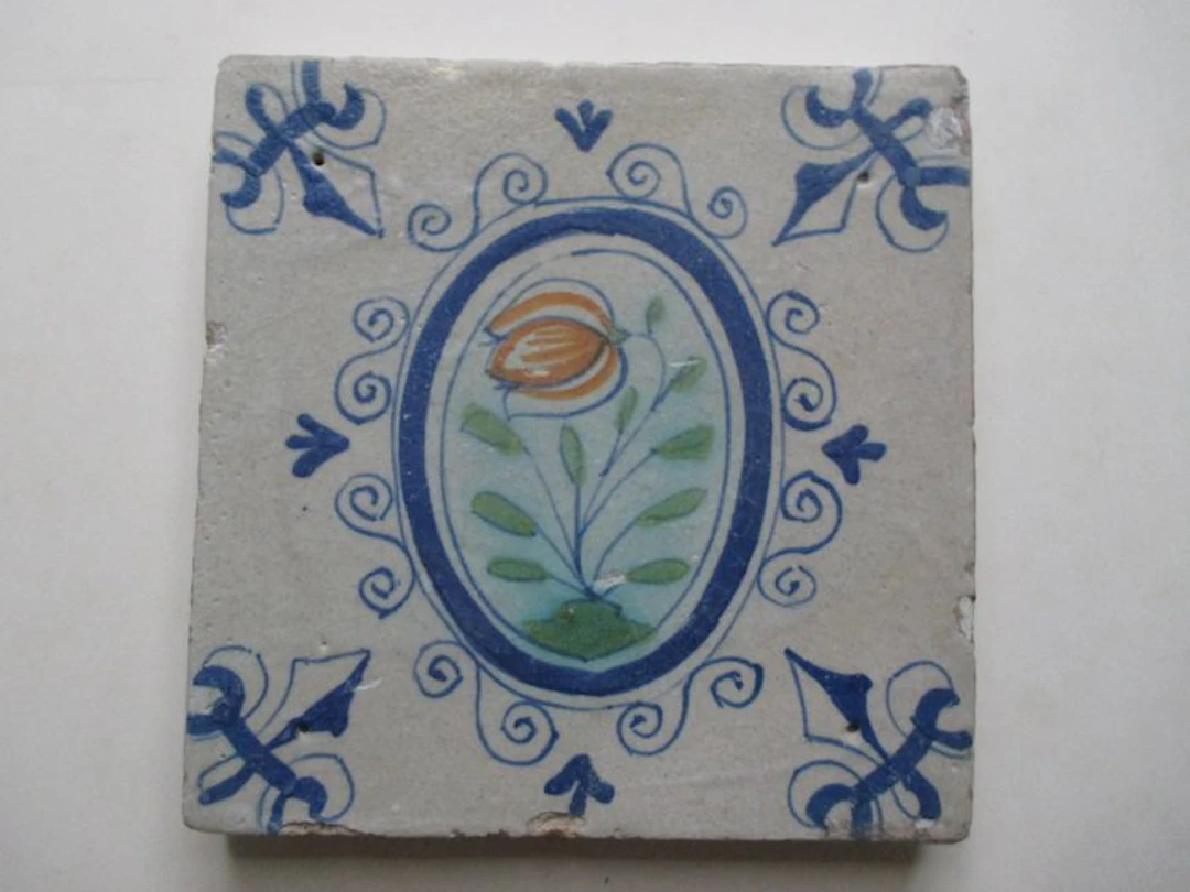 Antique Tile - Kievits flower - Antique - 1600-1650
