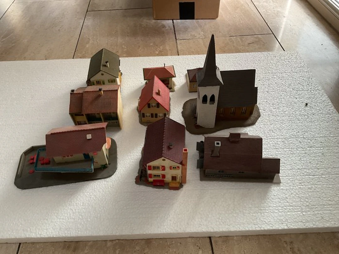 Busch H0 - Model train buildings (10) - Set of loose model buildings