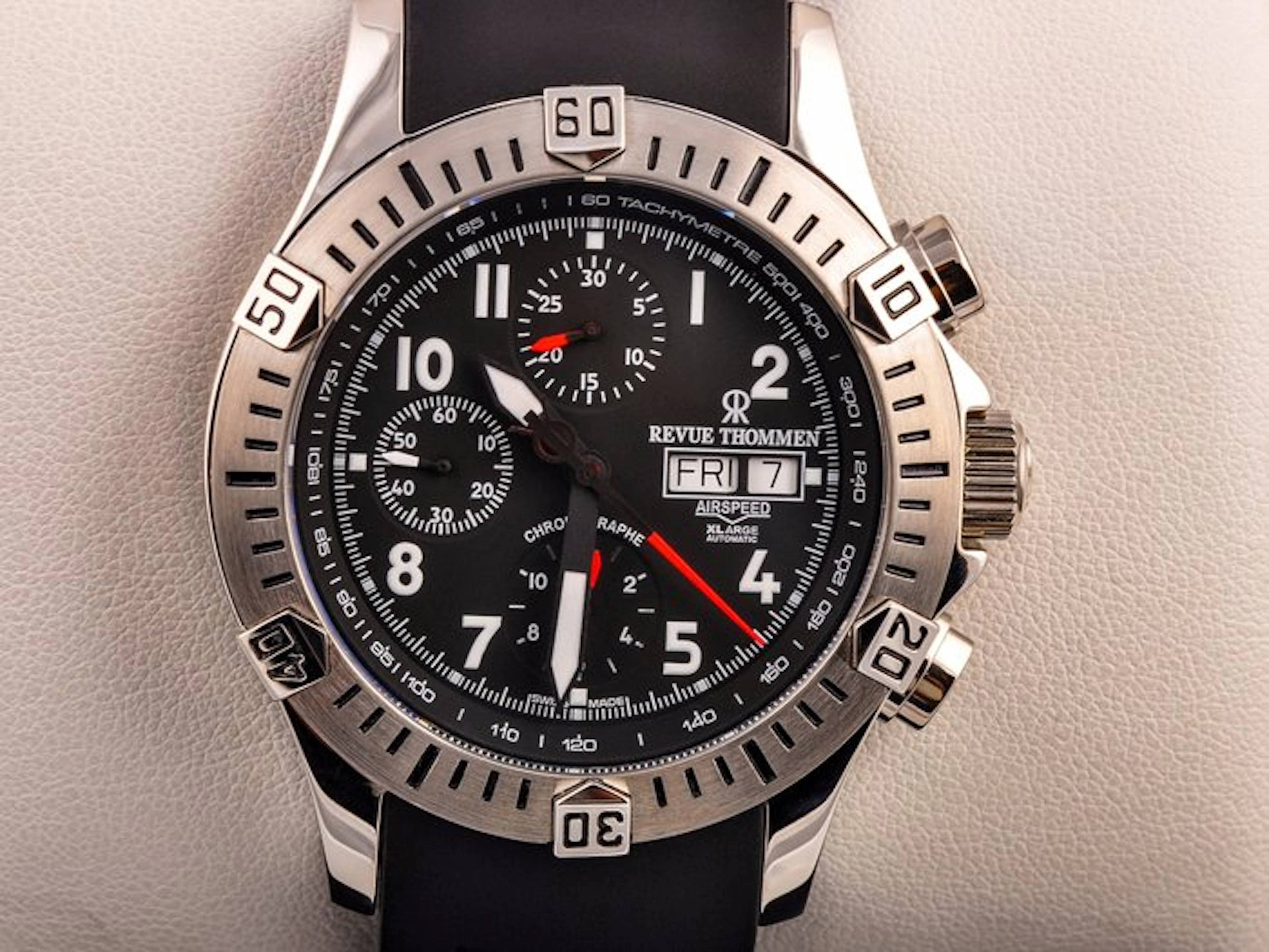 Revue Thommen - Airspeed Xlarge Pioneer Chrono - No...