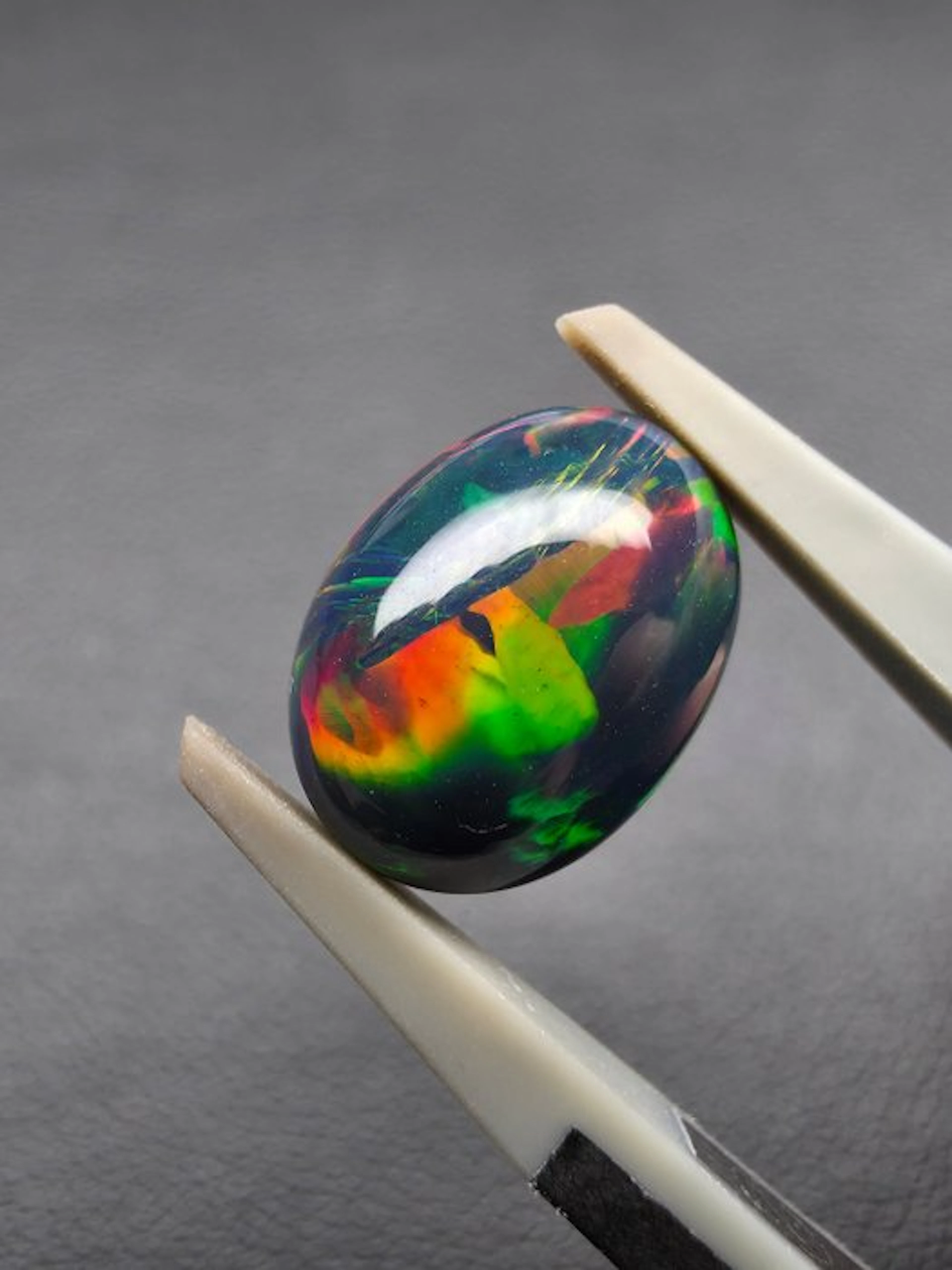 2.10cts Black Opal Cabochon- 0.42 g