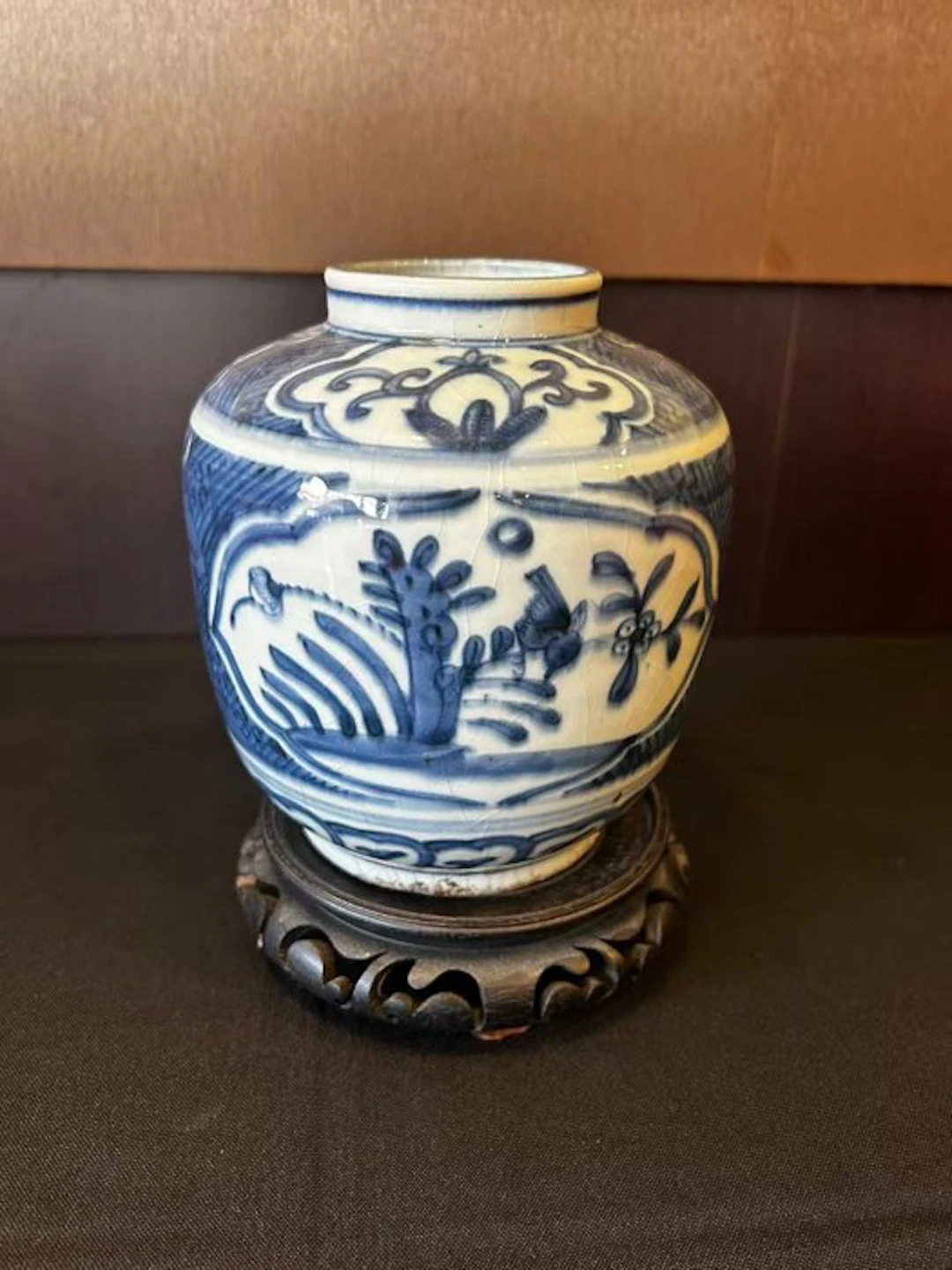 Small Chinese vase in blue-and-white porcelain