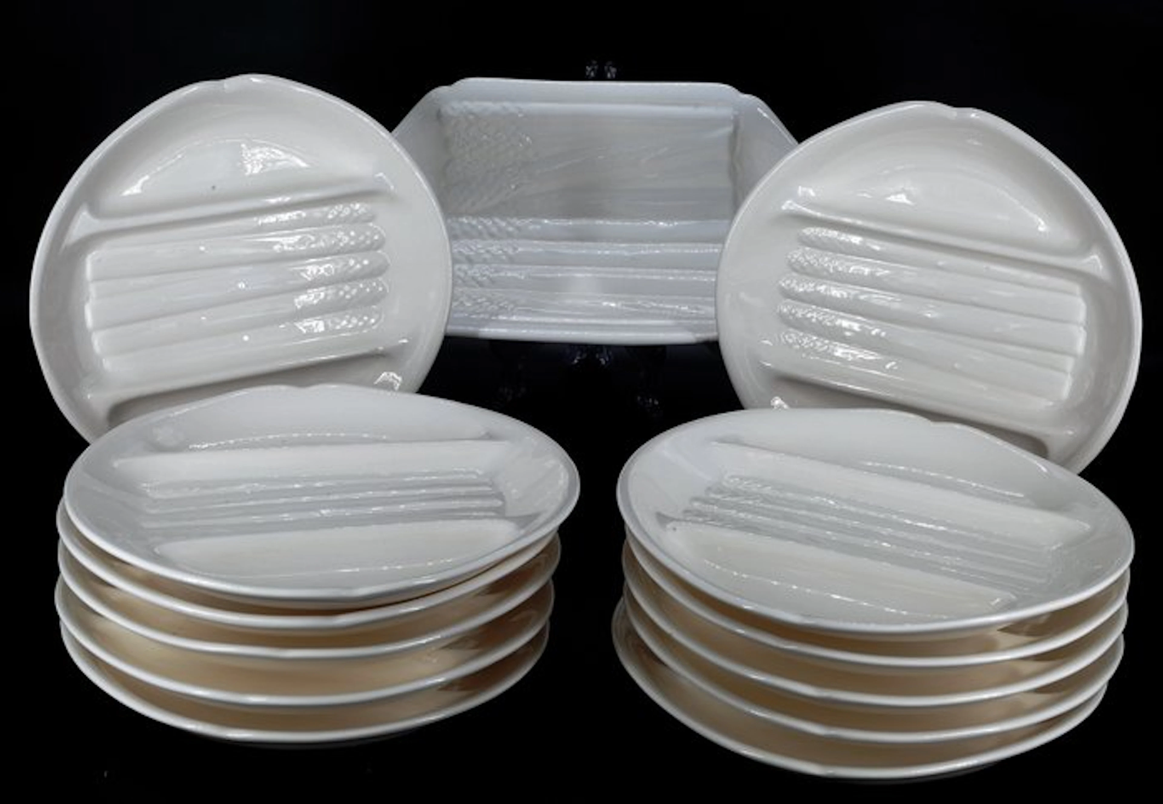 Salins France - Asparagus server (13) - Majolica - No reserve