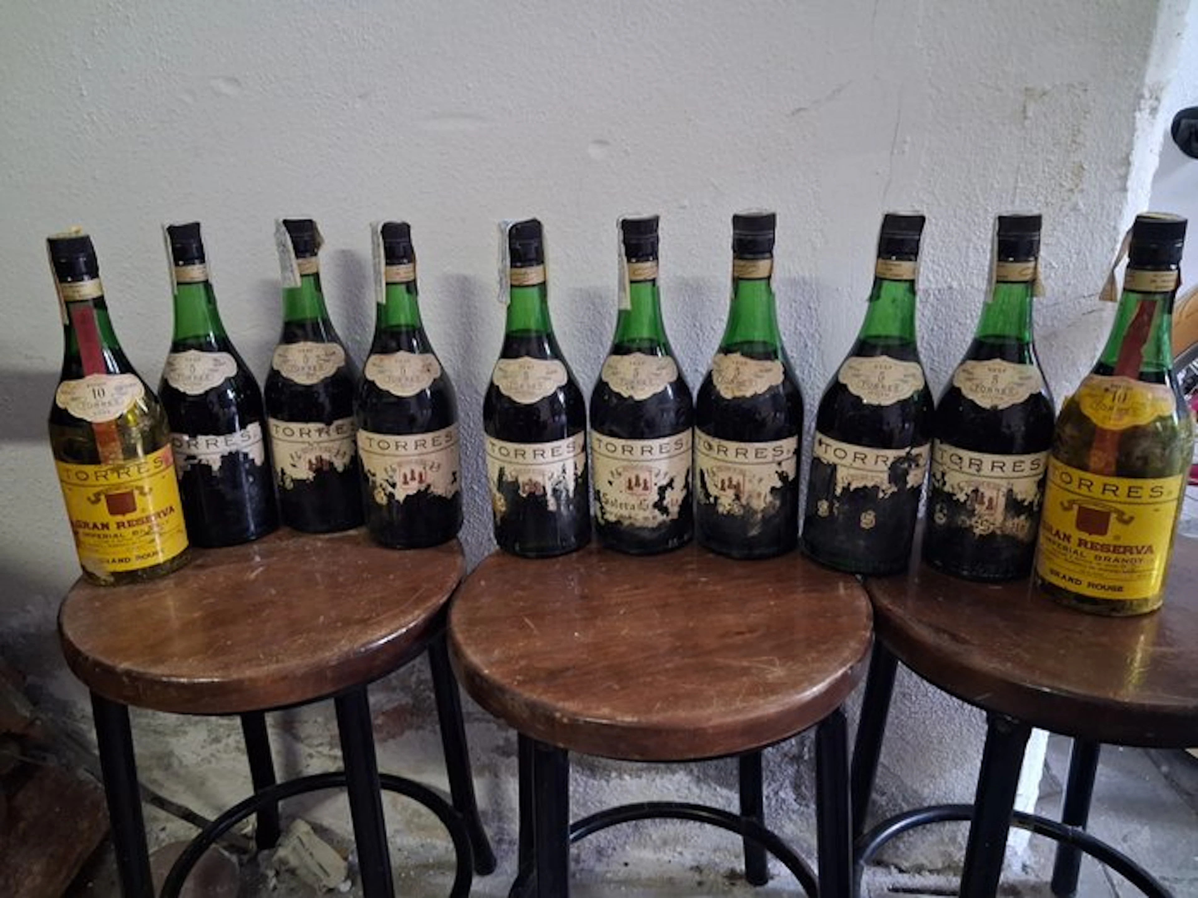 Torres - 5yo + 10yo Gran Reserva Imperial Brandy - b. 1980s - 75cl - 10 bottles