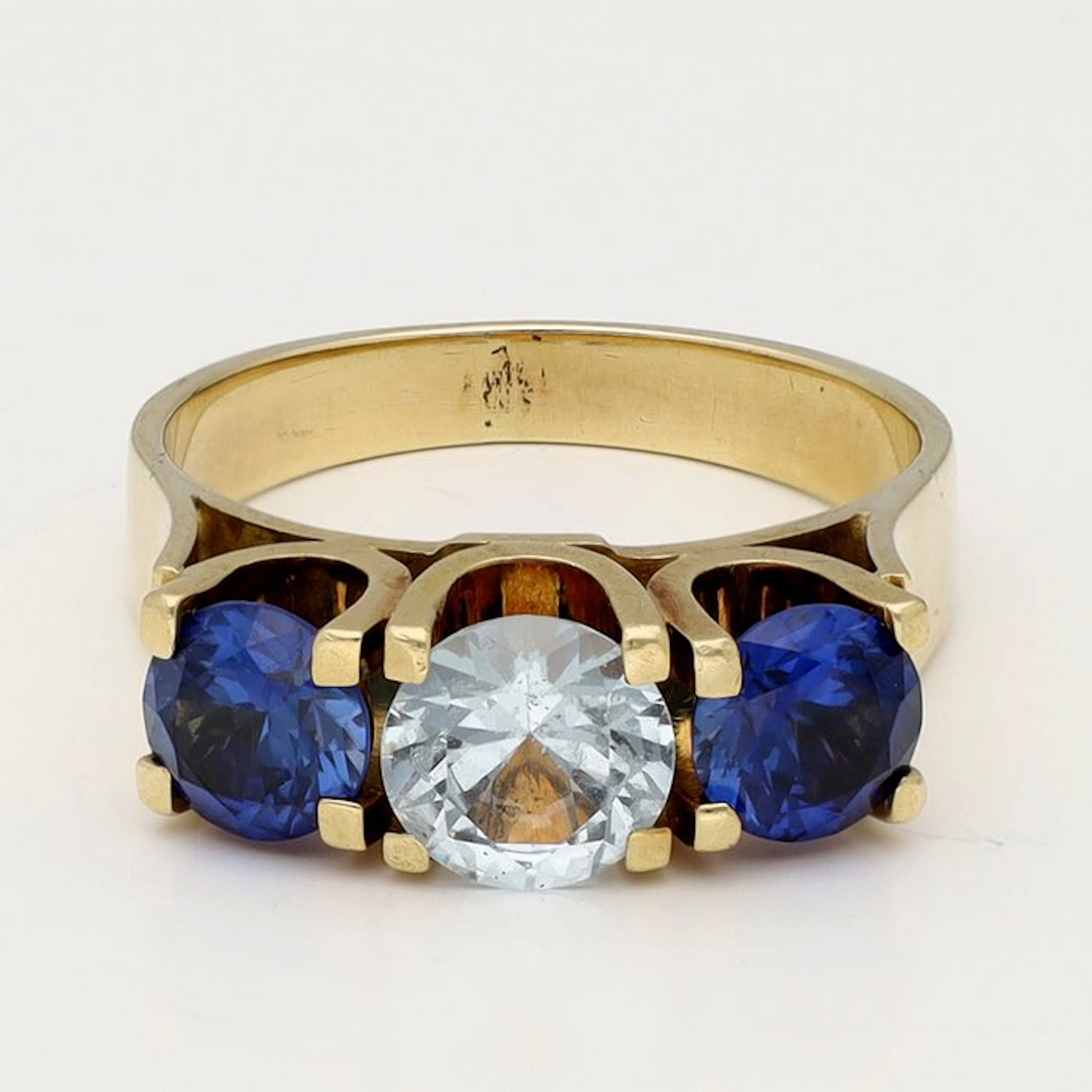 Ring - 14 kt. Yellow gold - 3.54ct. tw. Sapphire - Topaz