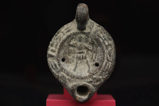 Roman (Republican) Terracotta Replica Aristocratic Oil...