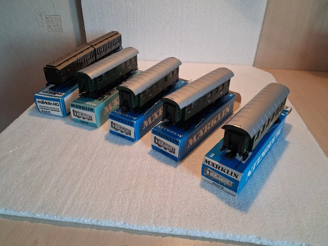 Märklin H0 - 4079, 4080, 4207 - Model train passenger carriage (5) - DB