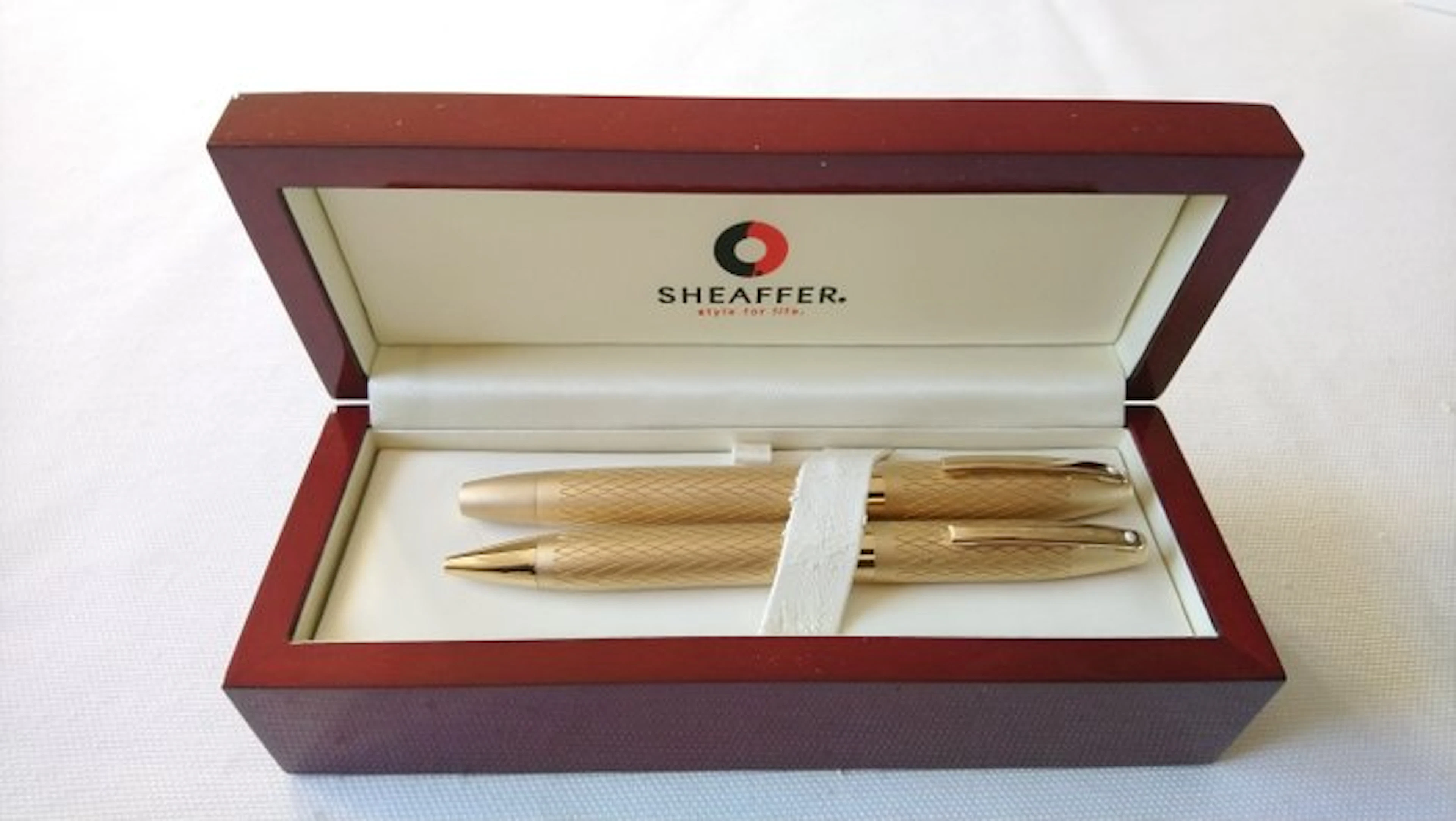 Sheaffer - set 2 pens Legacy Heritage King’s Gold Limited...