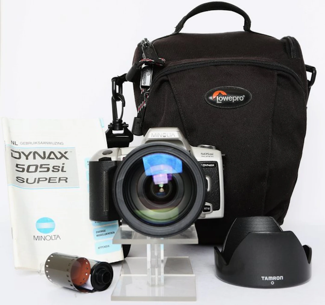 Minolta Dynax 505si Super + Tamron 28-200mm + acc. | Analogue camera