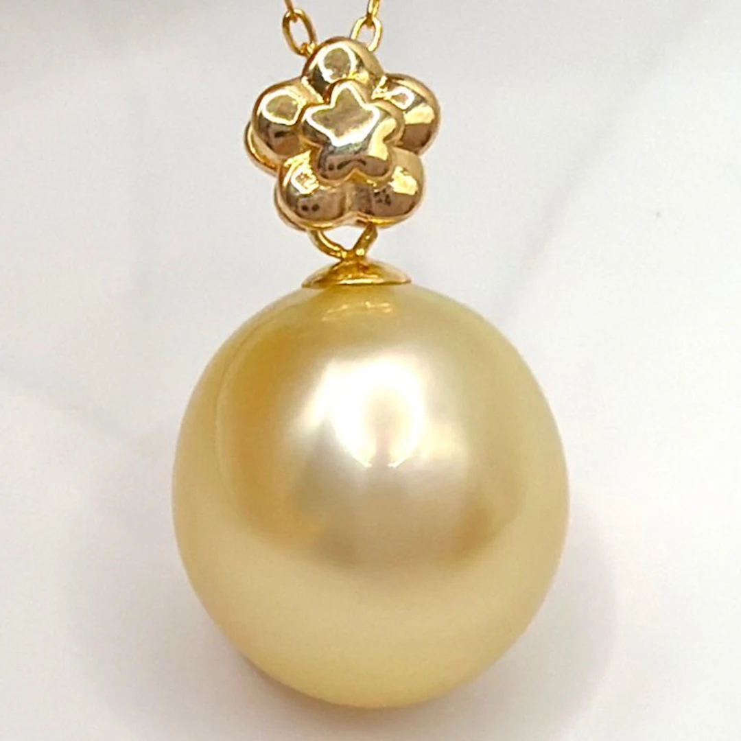 No reserve price - Pendant - 18 kt. Yellow gold Pearl - 12.5 × 13.4 mm - New