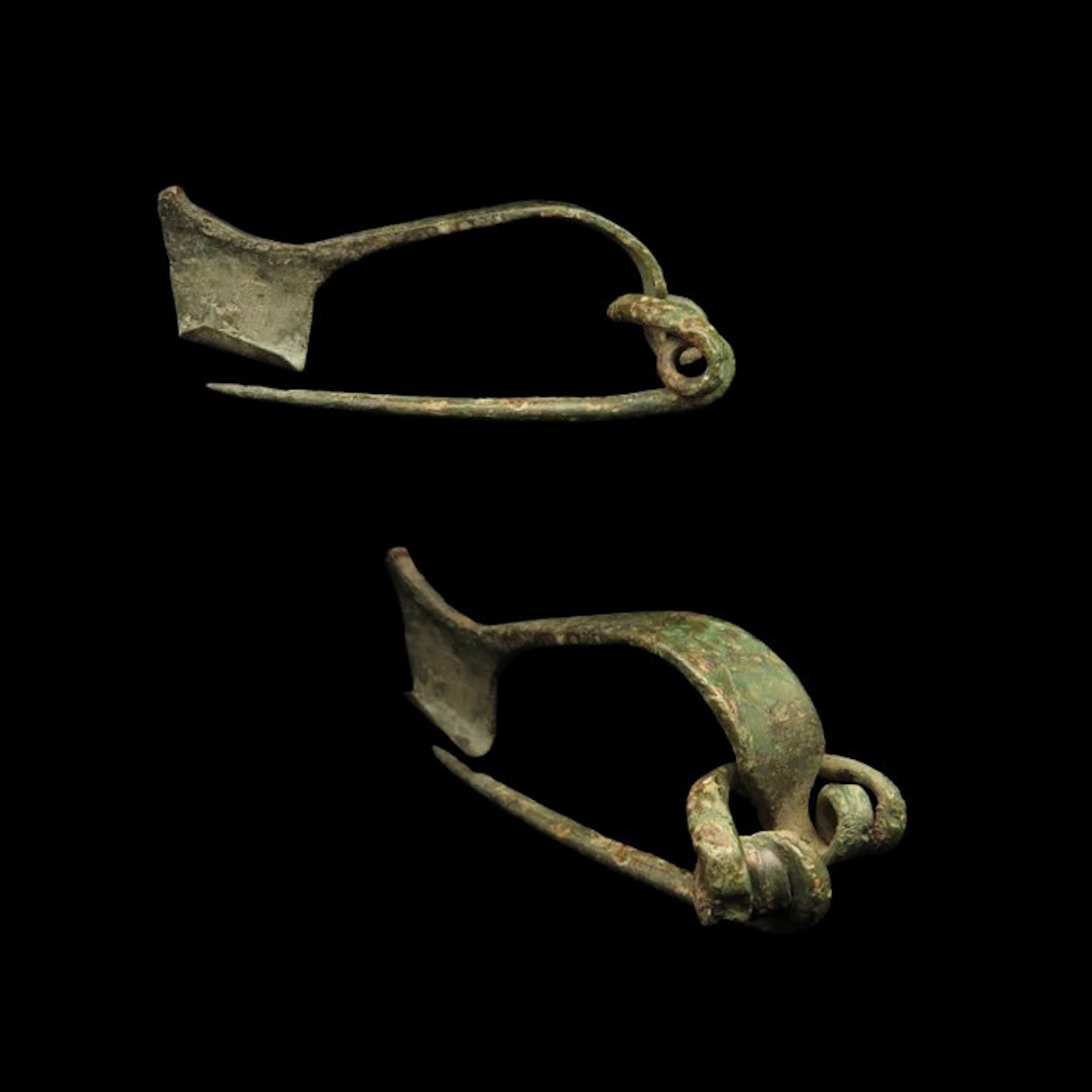 Ancient Roman Bronze decorated Cross Bow Brooch/Fibula...