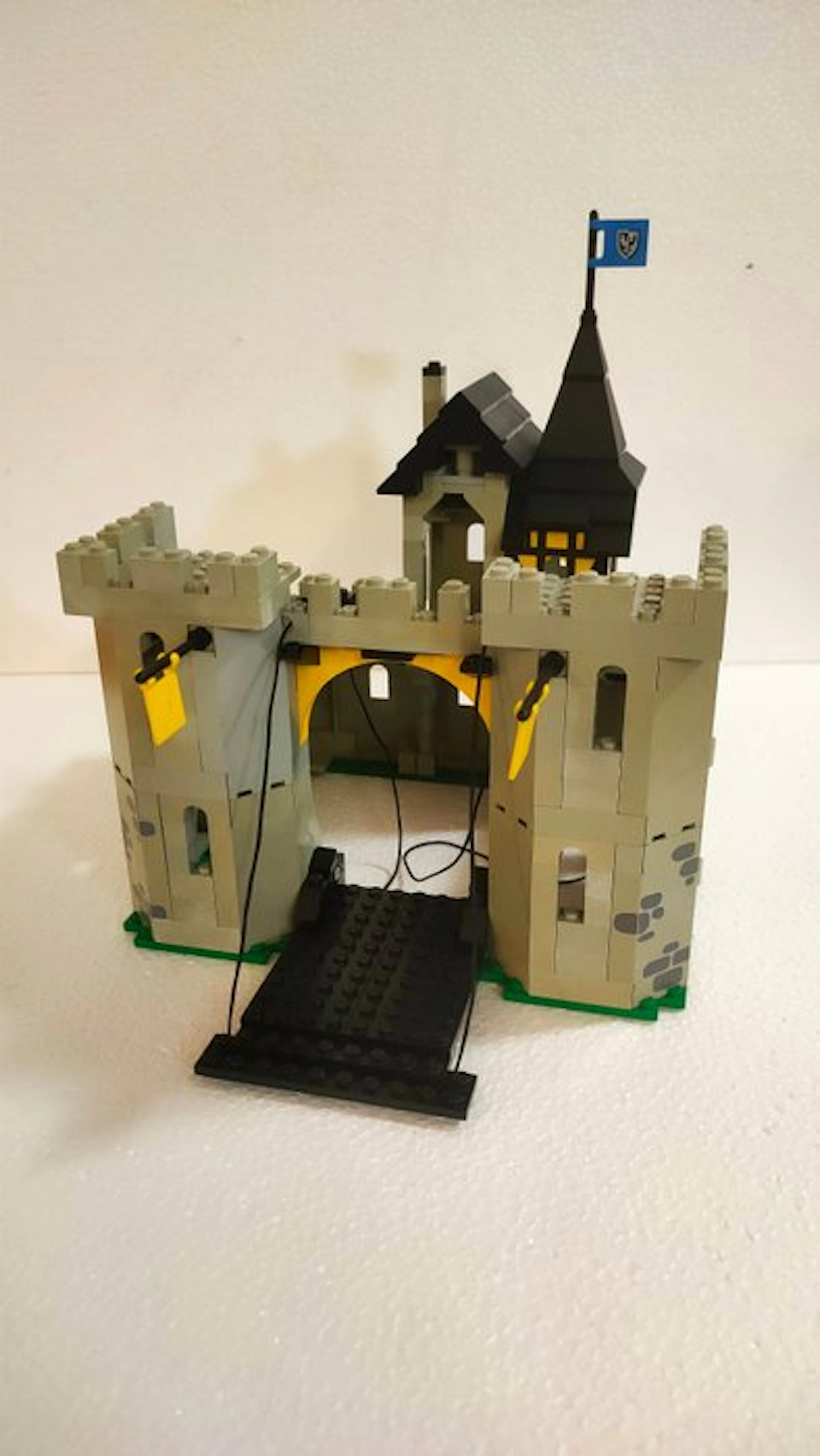 LEGO Set - Castle - Lego Castle Black Falcons Fortress 6074