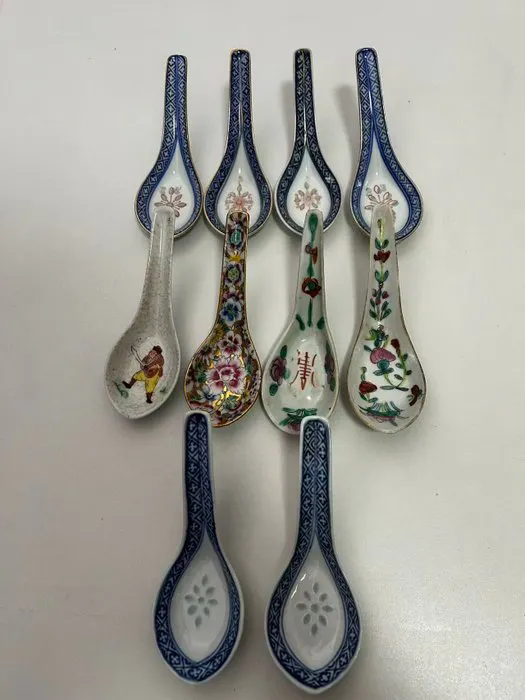 Collection of 8 Chinese porcelain spoons