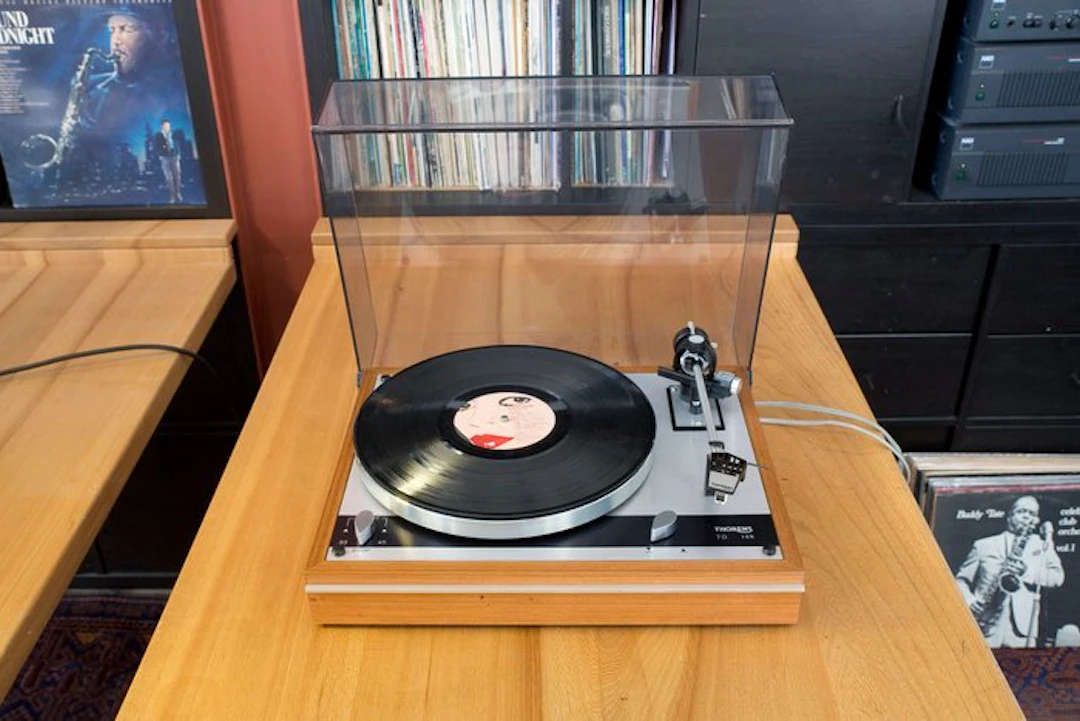 Thorens - TD 145 MkI – Near Mint - with Ortofon F15S cartridge. Turntable