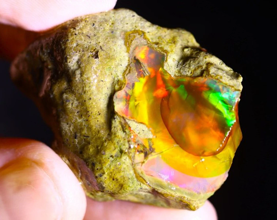 76.5 cts - Wonderful Natural Crystal Opal - Rough - See Video!- 15.3 g