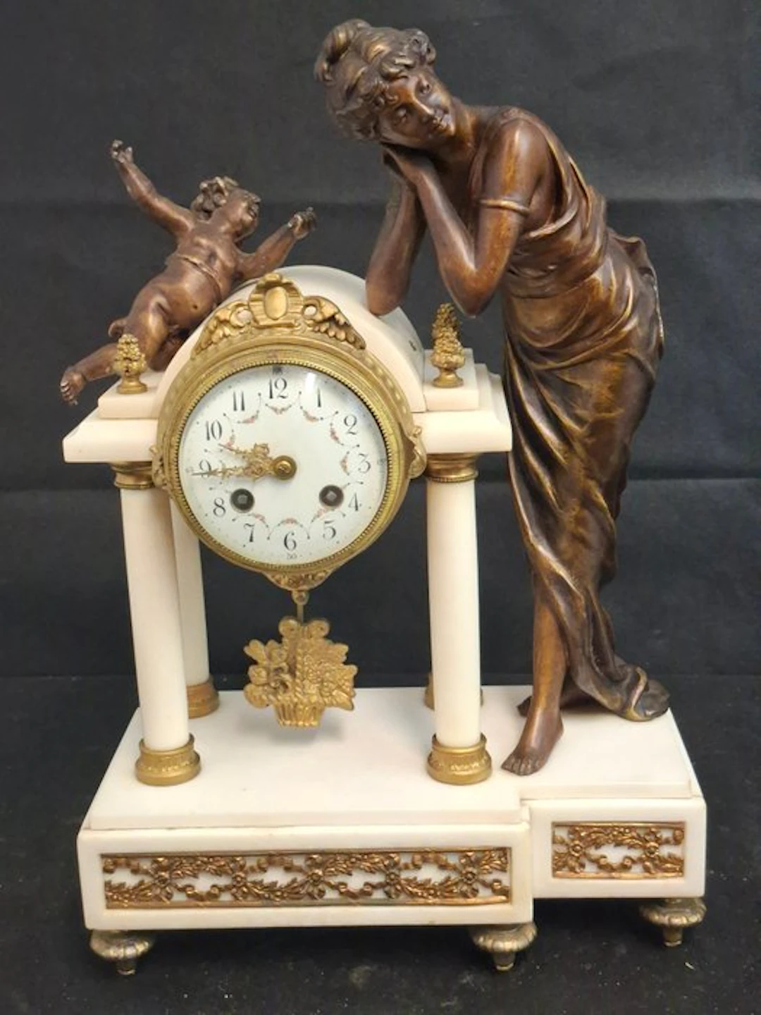 Mantel clock - Marble - 1850-1900