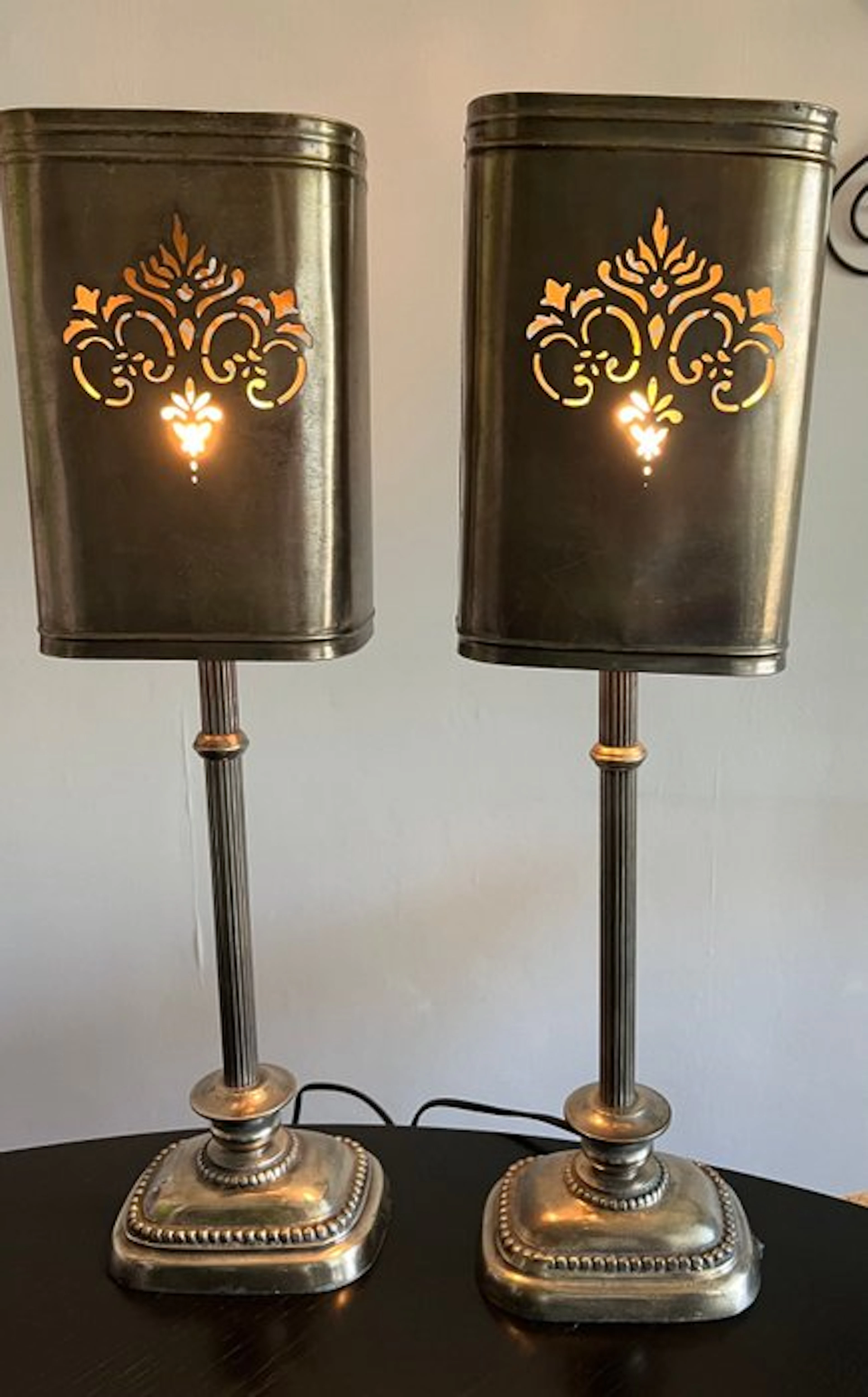 Lamp - Metal - Set of 2 Classic lamps