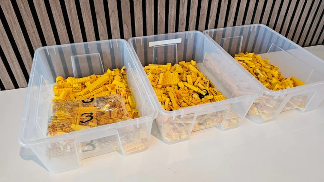LEGO Pieces - 1000 Pieces - Geel