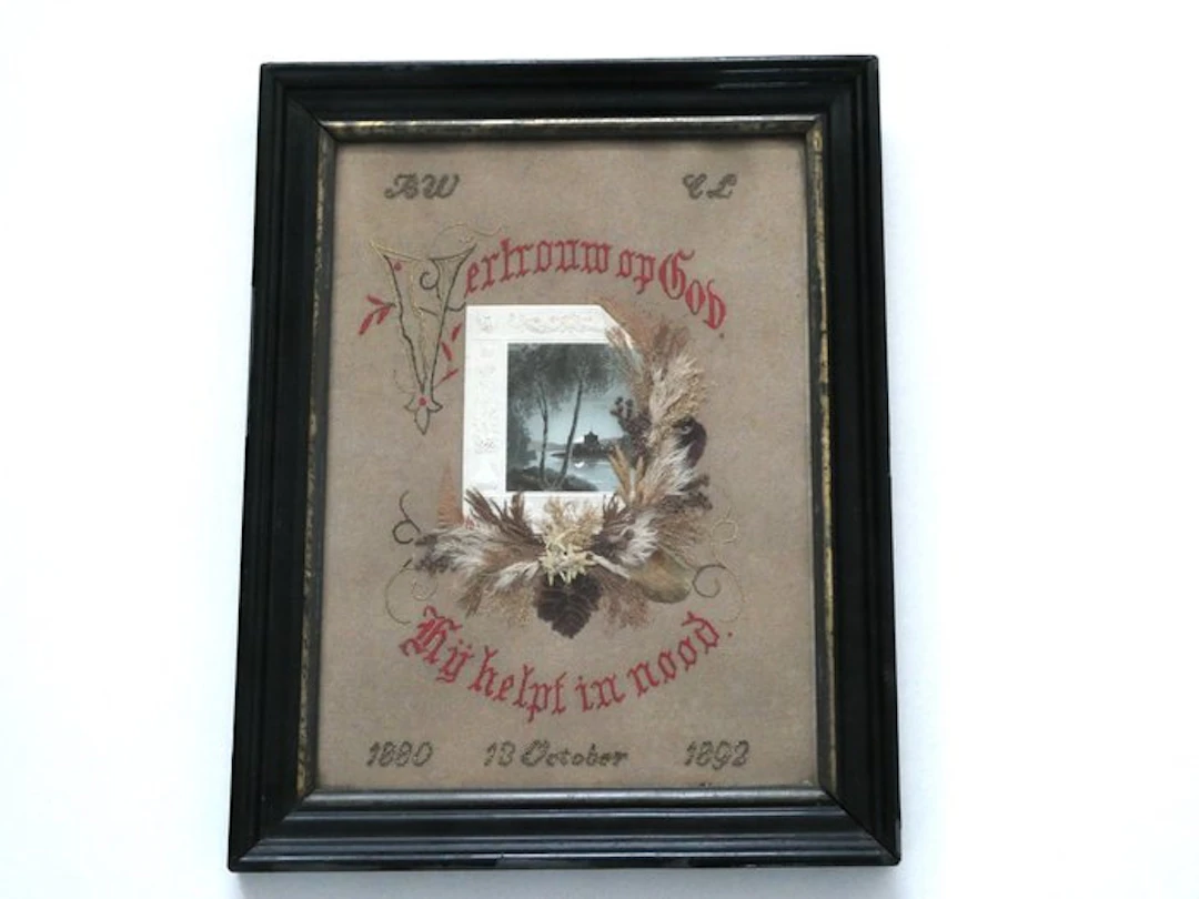 Handvervaardigd - Antique embroidery dating to about 1892...