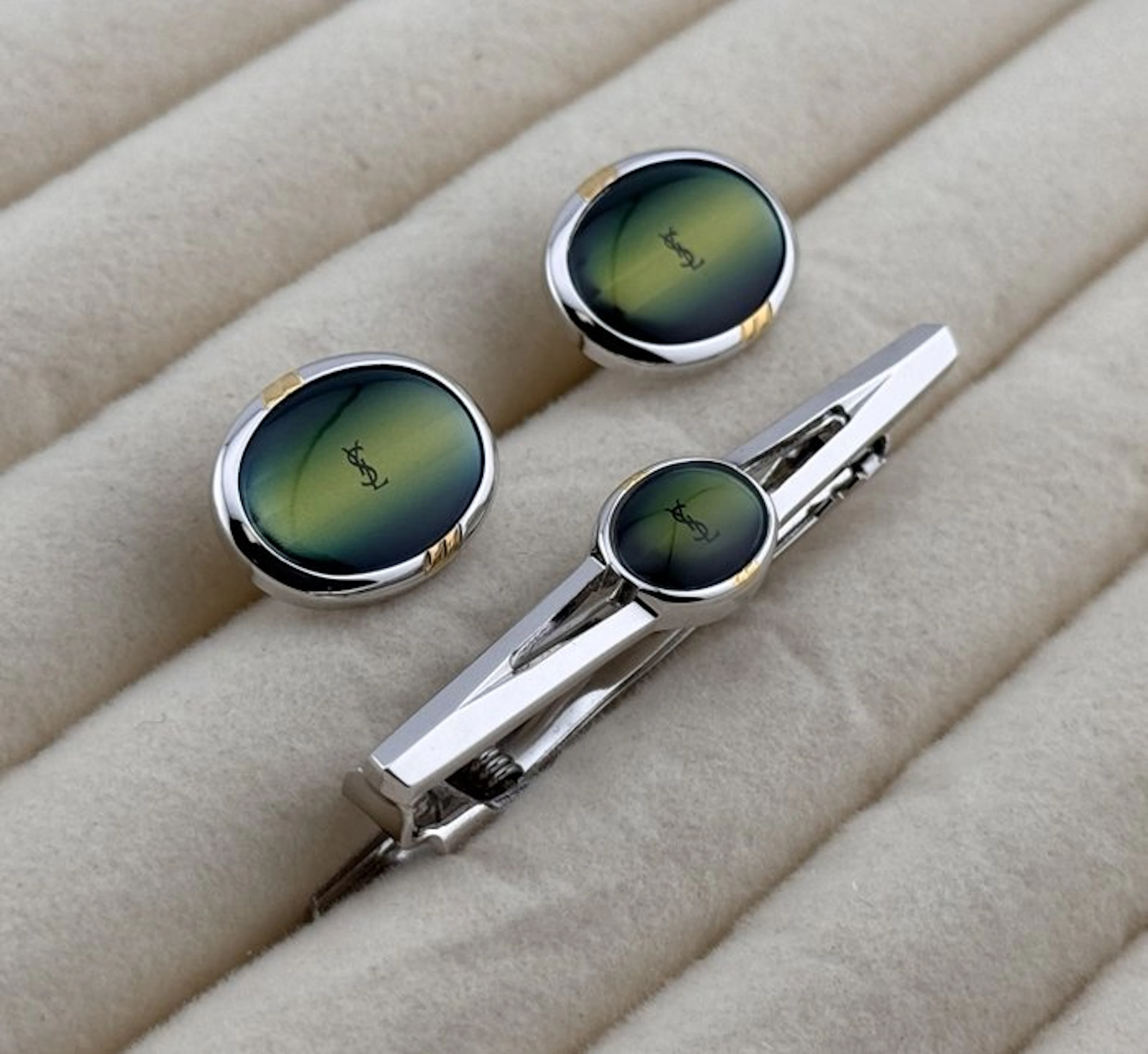 Yves Saint Laurent - Metal - Cufflinks