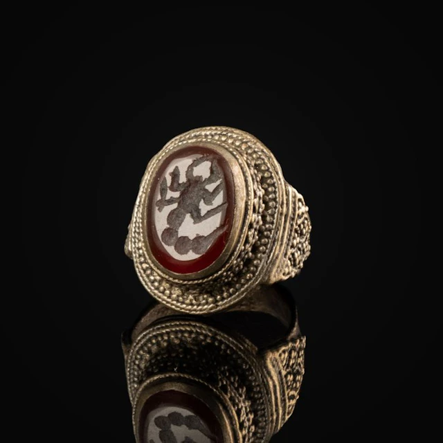 Ottoman Empire Ring with Carnelian Intaglio with Scorpion (No reserve price)