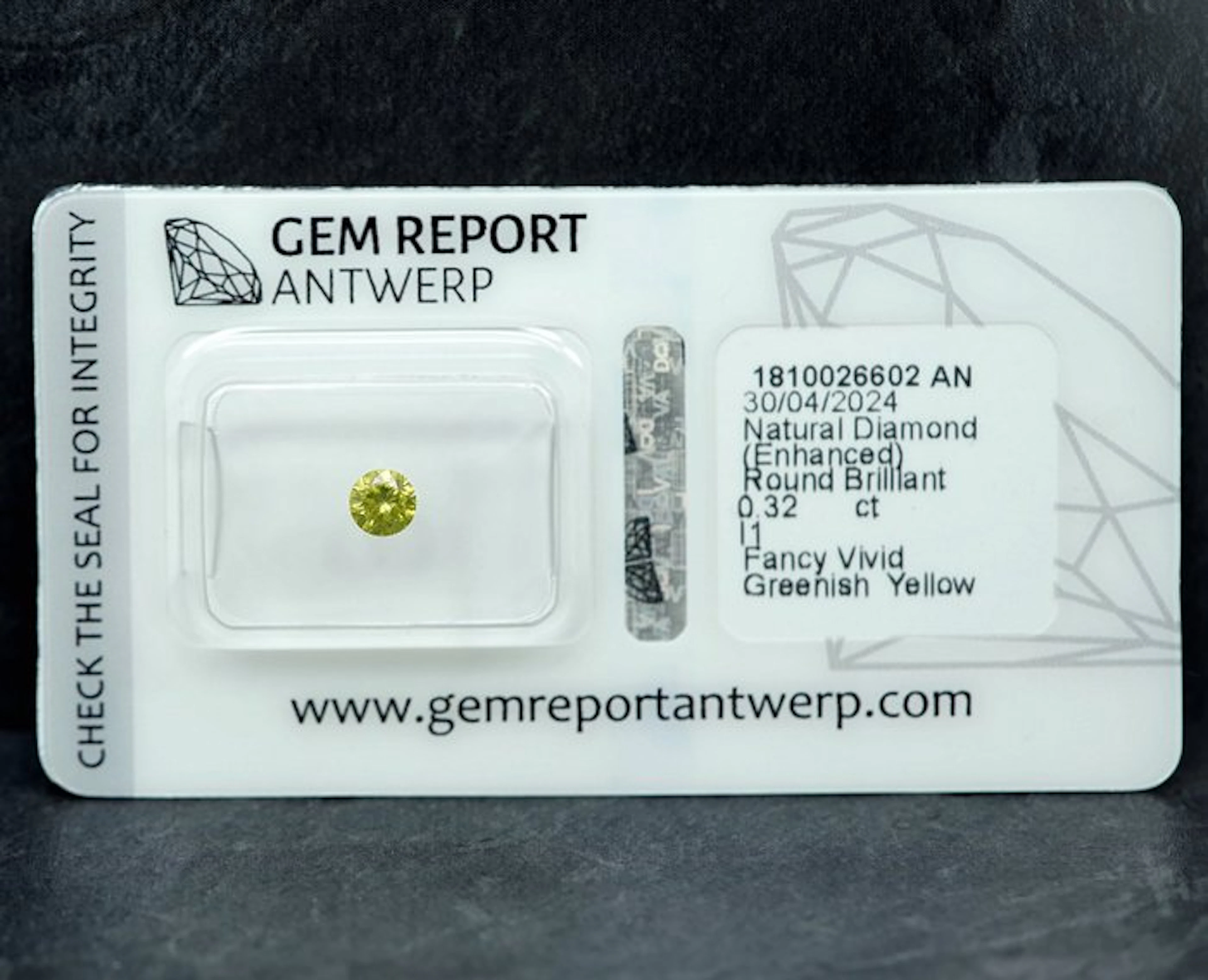 1 pcs Diamond (Colour-treated) - 0.32 ct - Round - Fancy...