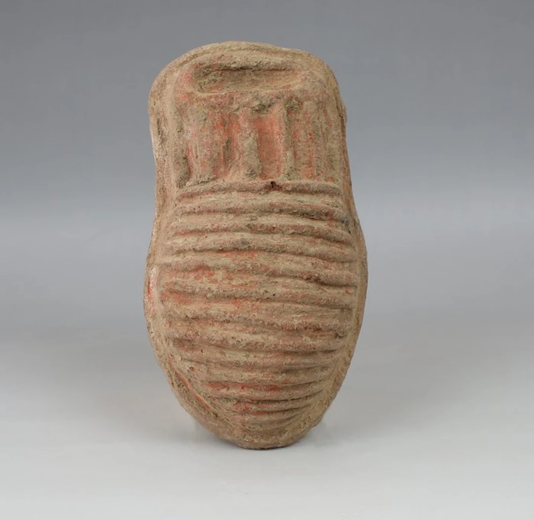 Etruscan Pottery Anatomical votive model of an uterus