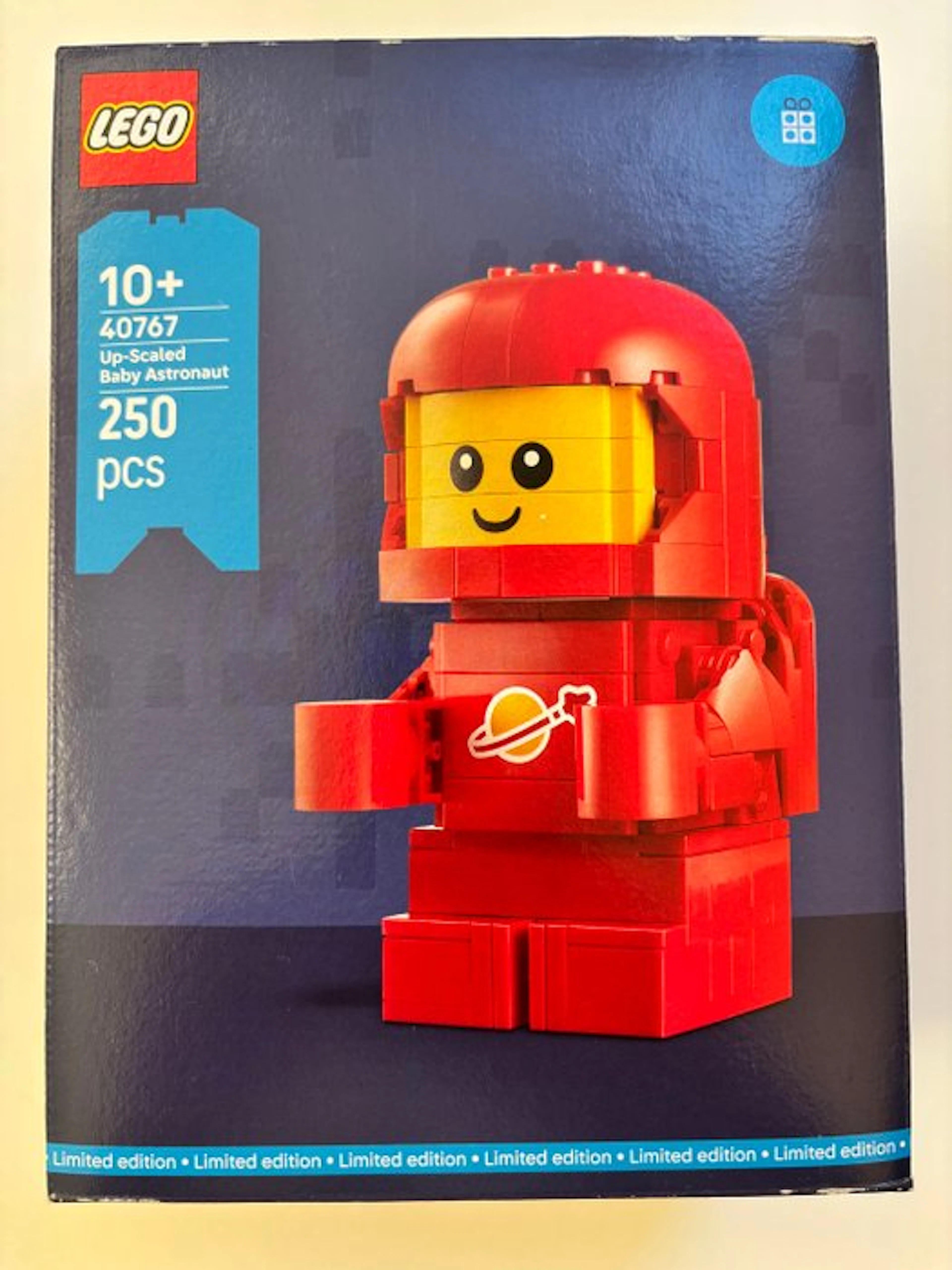 LEGO Set - 40767 - Promotional - Up-Scaled Baby Astronaut, MISB