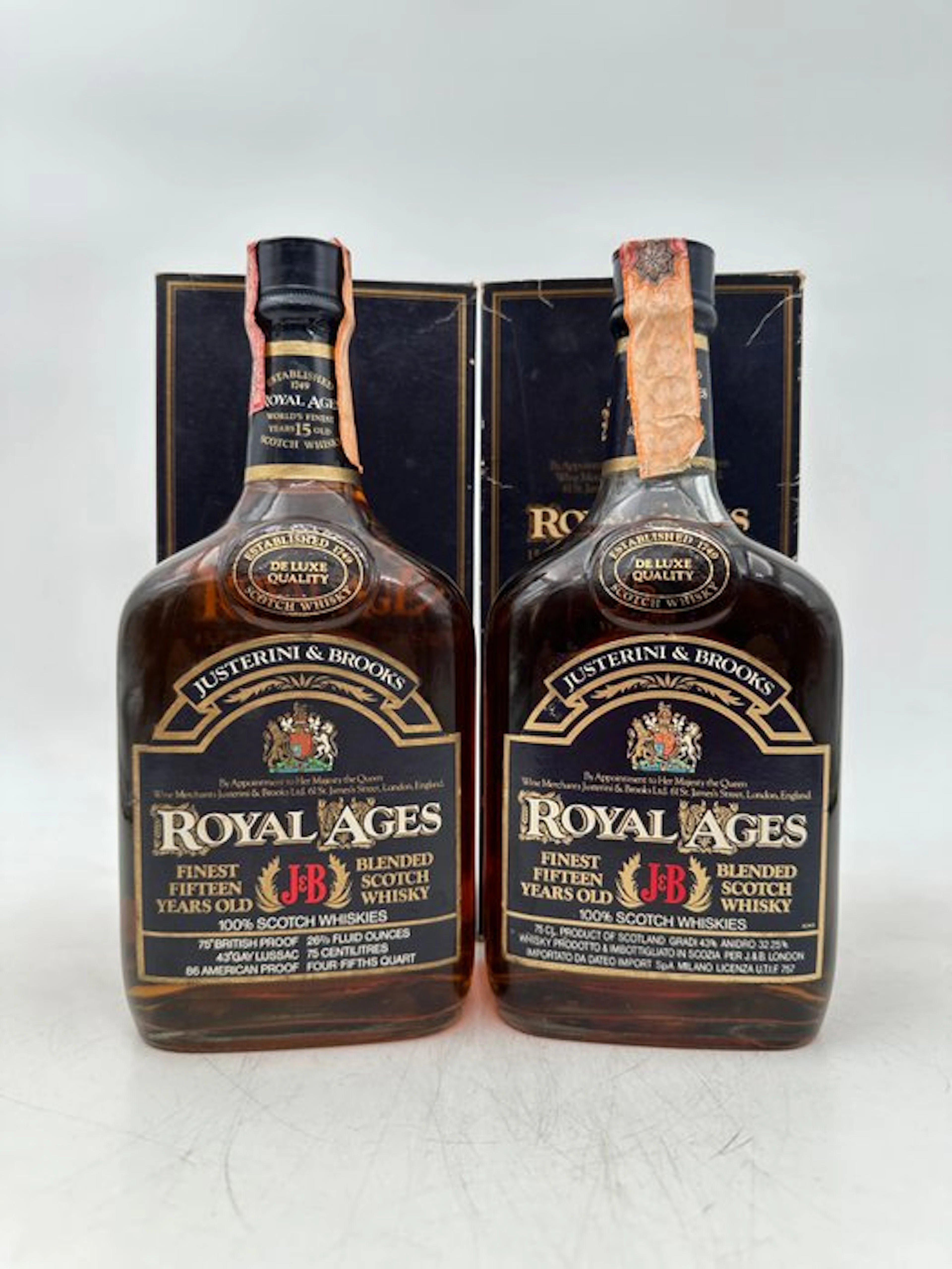 Royal Ages 15 years old - De Luxe Quality - b. 1970s - 75cl - 2 bottles