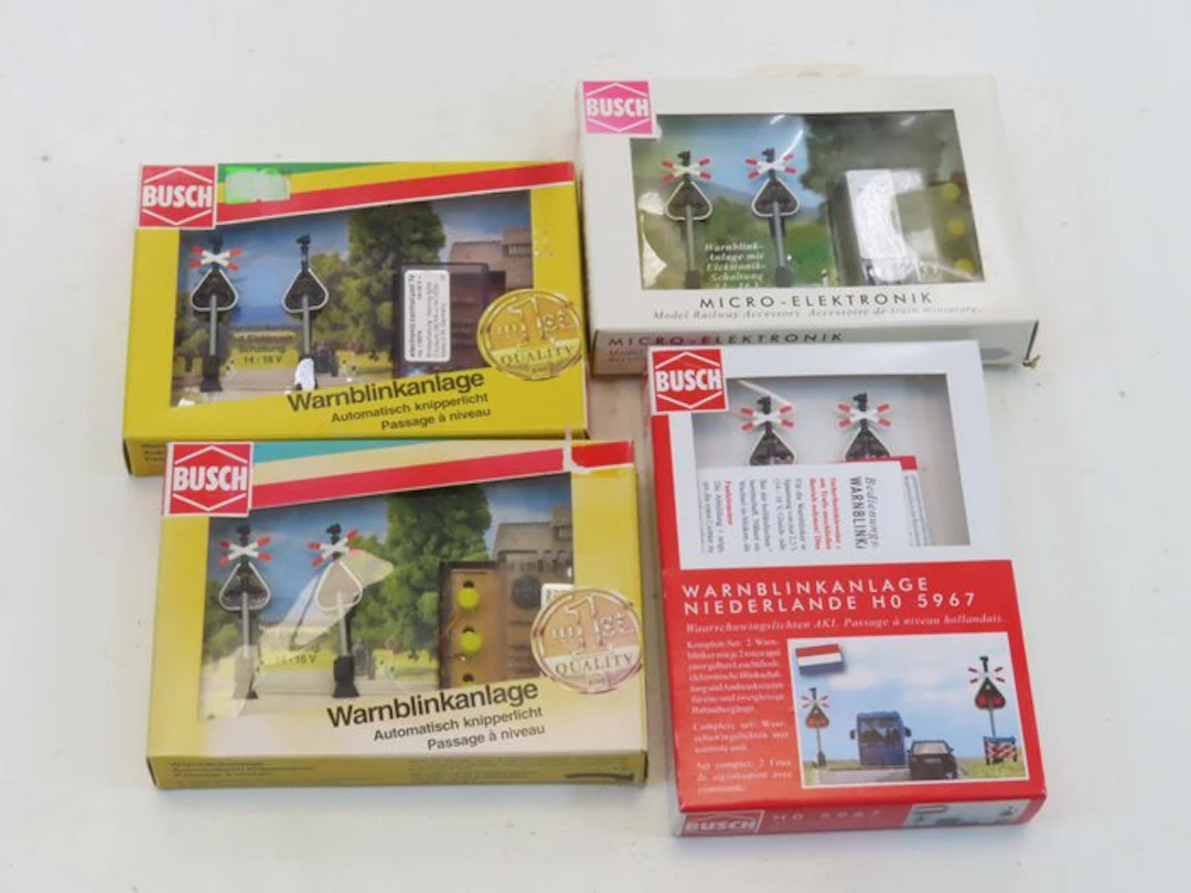 Busch H0 - 5967 - Model train scenery (4) - 8 Saint...
