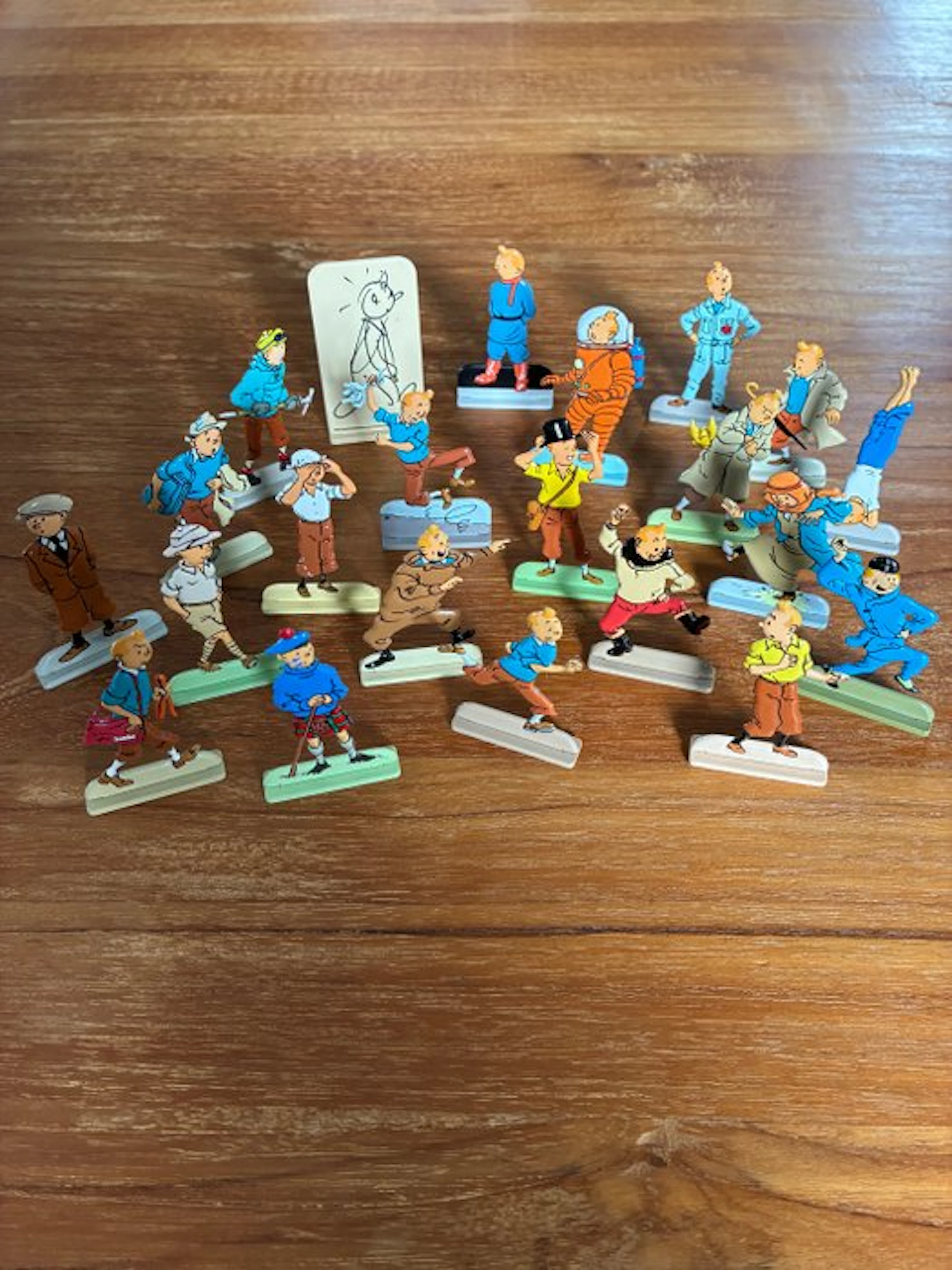 Tintin - Set of 22 flat Corner figurines - 2010