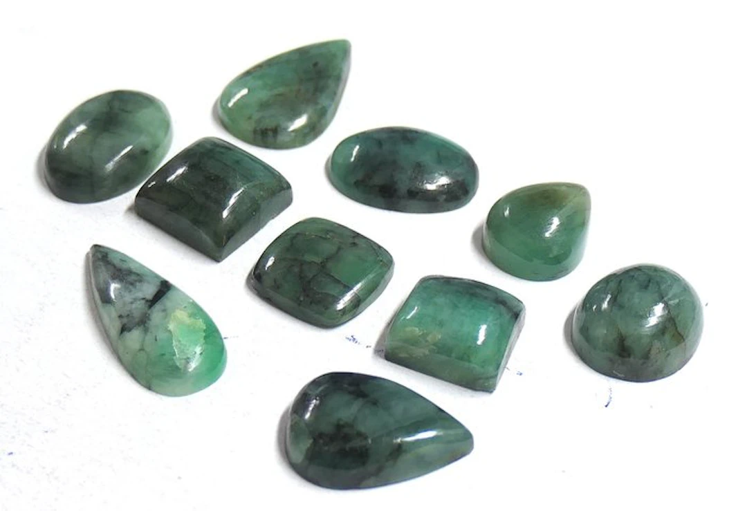 Batch - EMERALD - 100% NATURAL Cabochon- 17.26 g - (10)