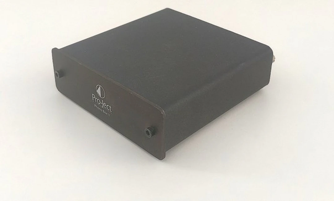 Pro Ject - Phono Box II Compact MM and MC Phono Preamplifier
