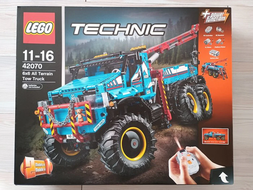 LEGO Set - 42070 - Technic - 6x6 All Terrain Tow Truck