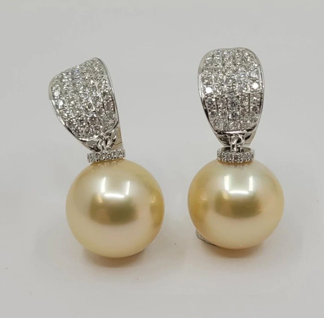 Earrings - 18 kt
