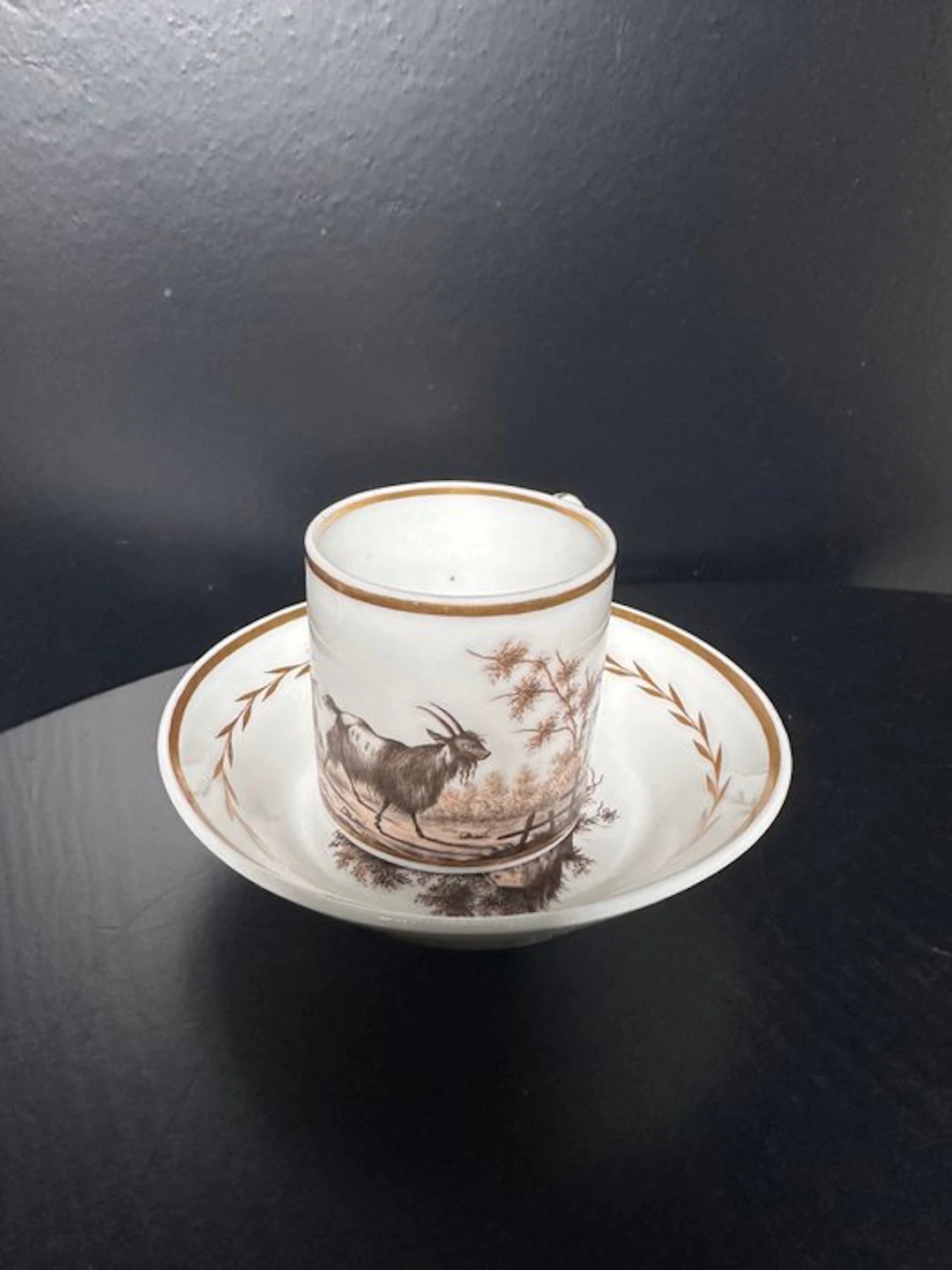 Porcelaine de Paris - Cup and saucer - Porcelain