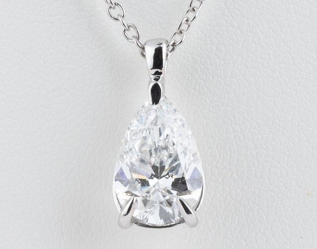 Chain - 14 kt. White gold - 5.04ct. tw. Diamond (Lab-grown) - Pear F-VVS2