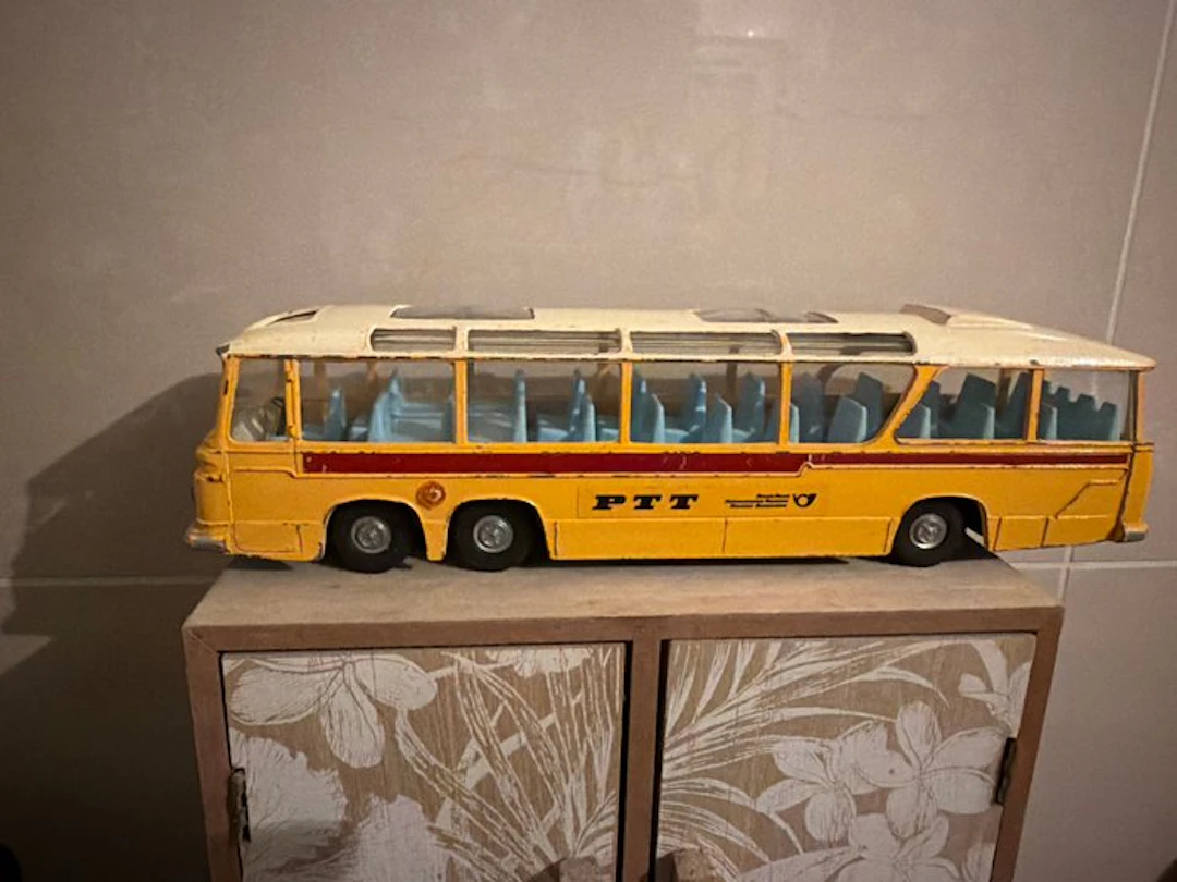 Dinky Not to scale - Model bus - Vega Major Wander Coach Zwitserse Post