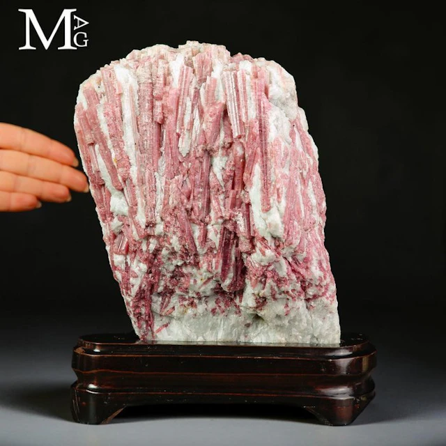 Extraordinary Mineral Specimen - Pink Tourmaline on...