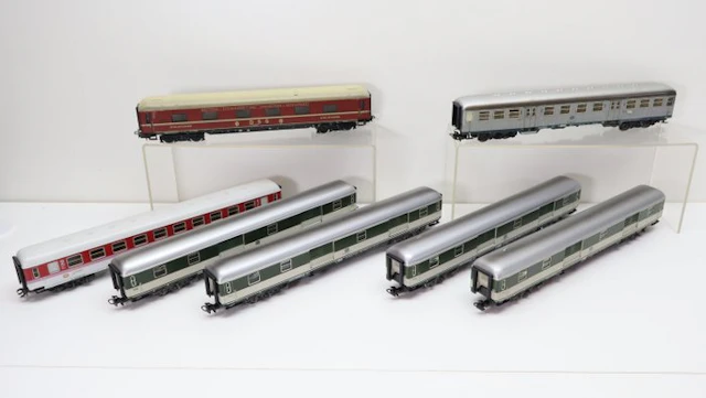 Märklin H0 - Electric locomotive (7) - 7x Wagon Set