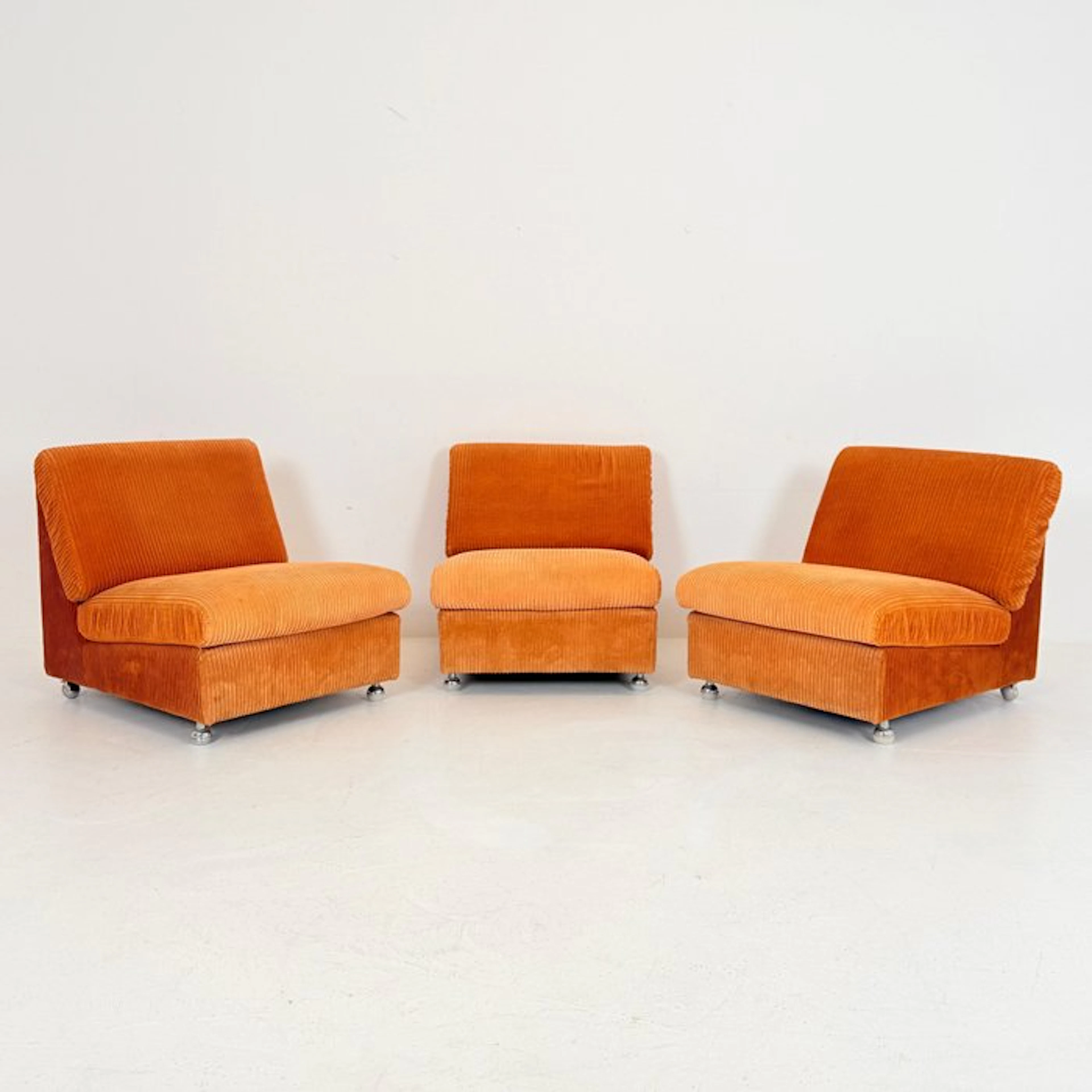 Sofa - fabric - Three modular lounge chairs