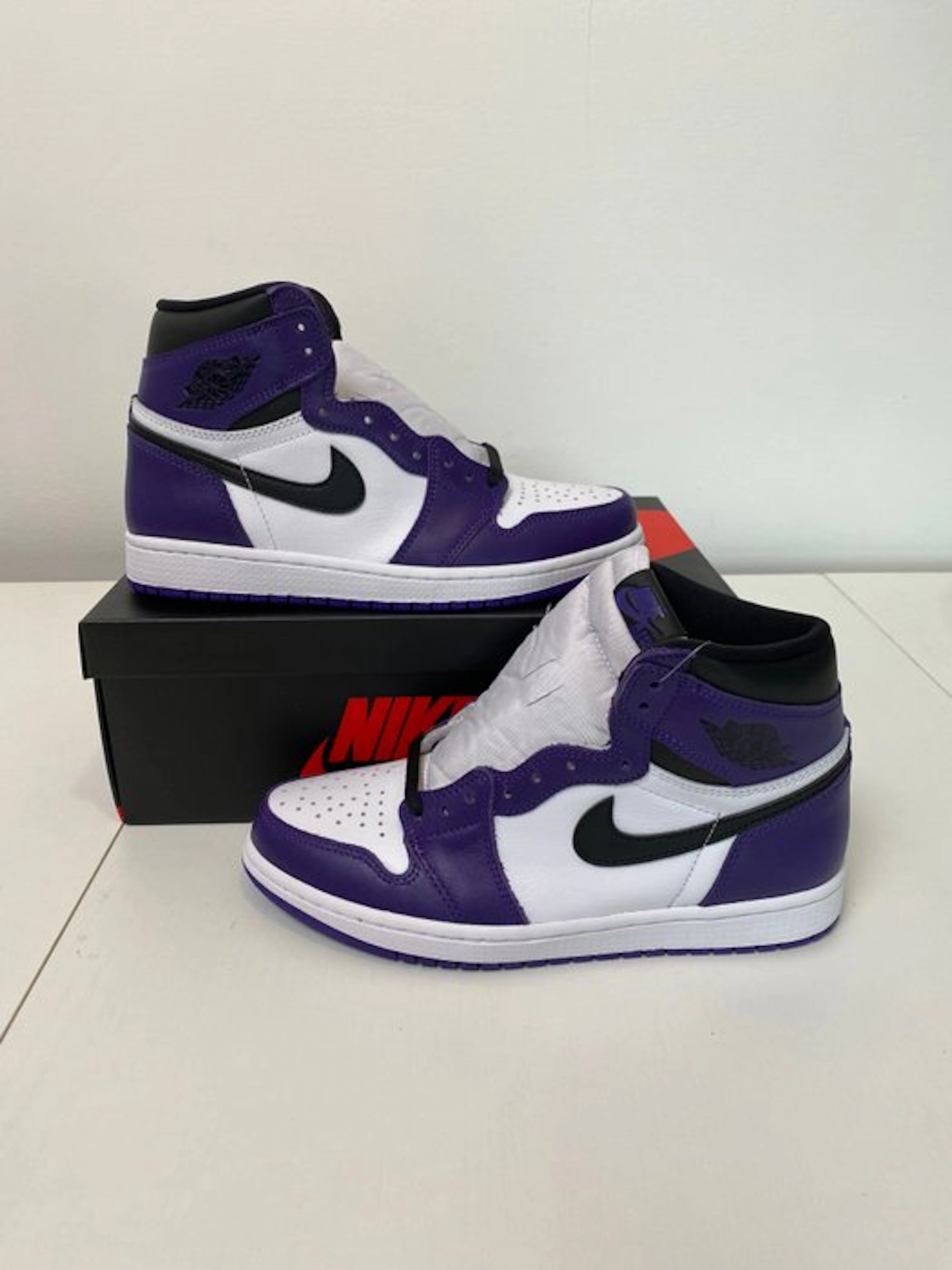 Air Jordan - Air Jordan 1 High - Sneakers - Size: EU 40.5 - New with tags