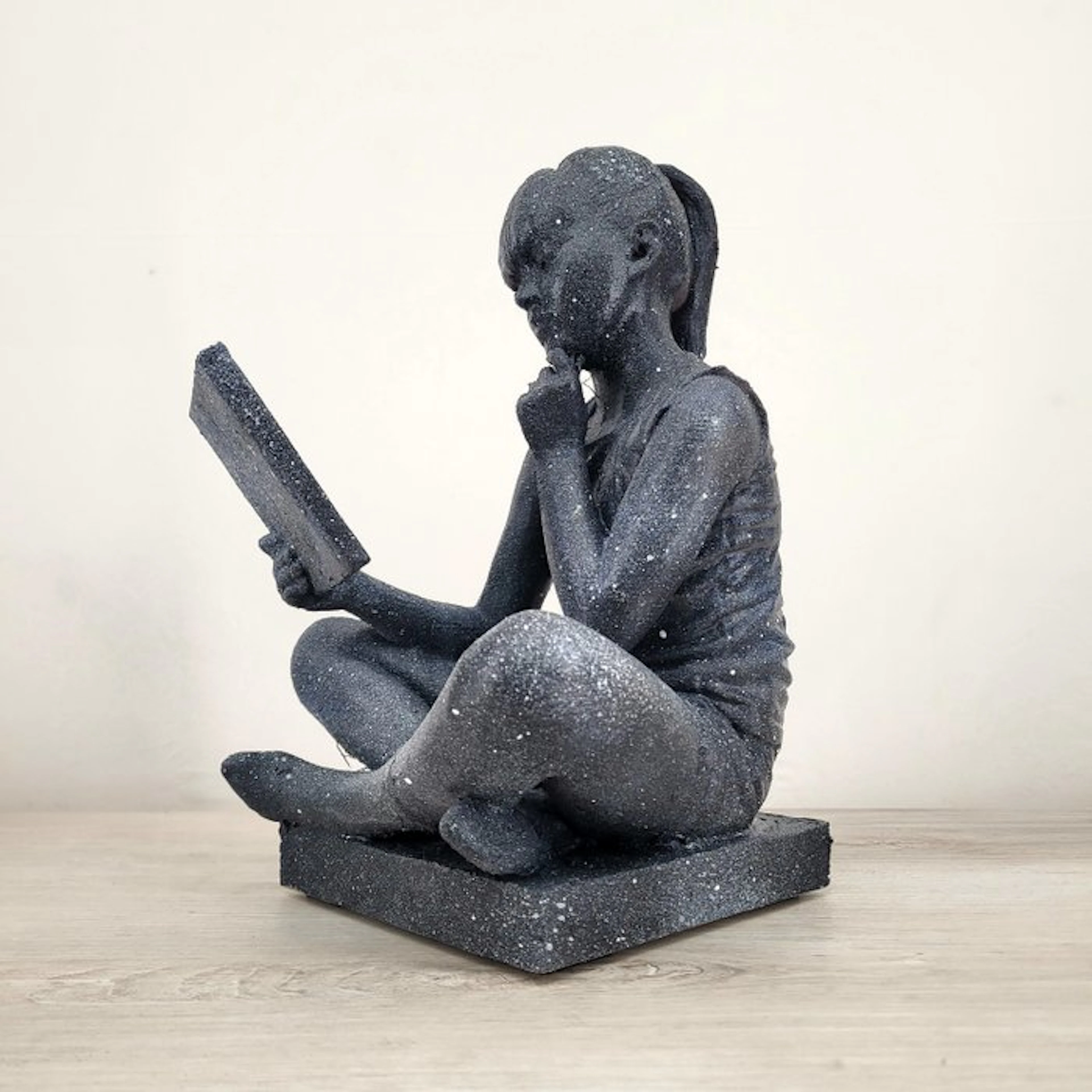 Mark Sugar - The girl with the book (Endless sky)