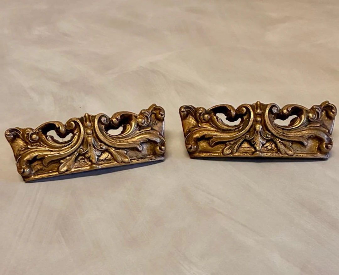 Decorative ornament (2)