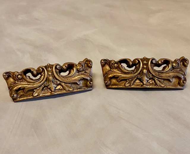 Decorative ornament (2)