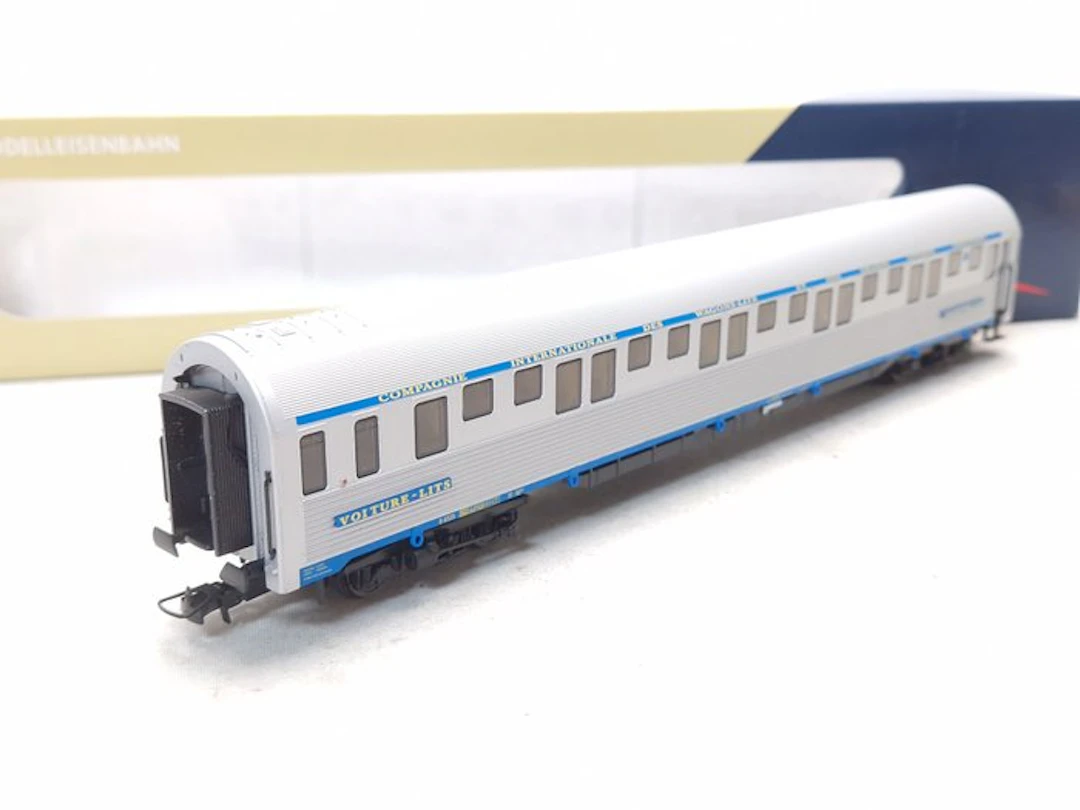 Heris H0 - 18009 - Model train passenger carriage (1)...