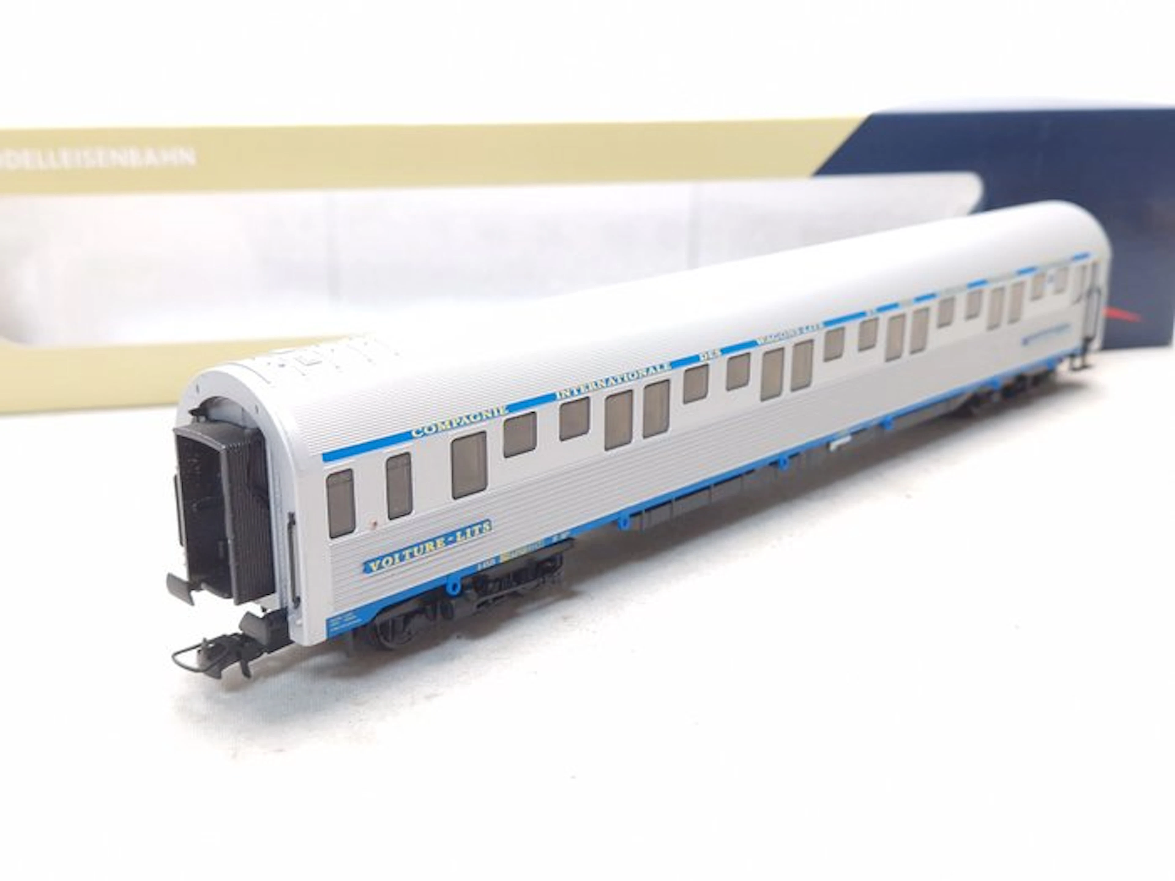 Heris H0 - 18009 - Model train passenger carriage (1)...